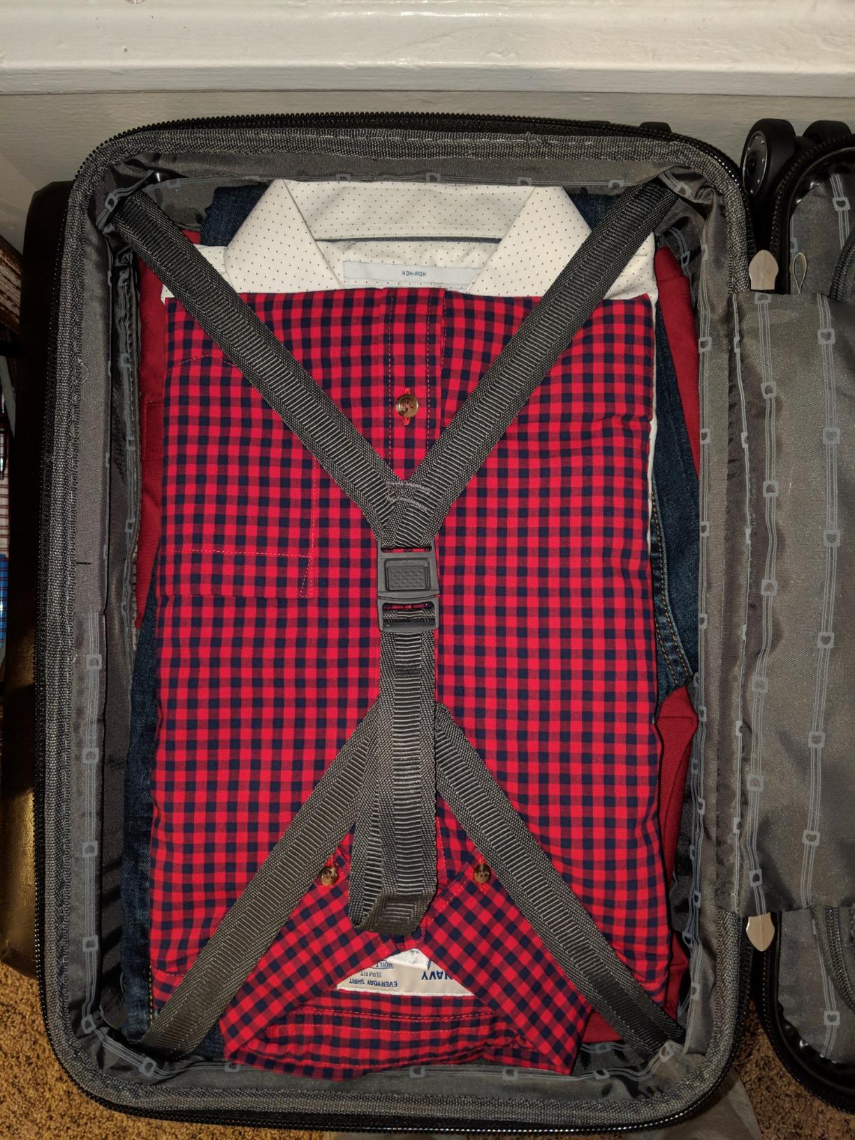 DELSEY PARIS Helium Aero Hardside Expandable Luggage with Spinner Wheels, Blue Cobalt, Checked-Medium 24 Inch customer photo 1