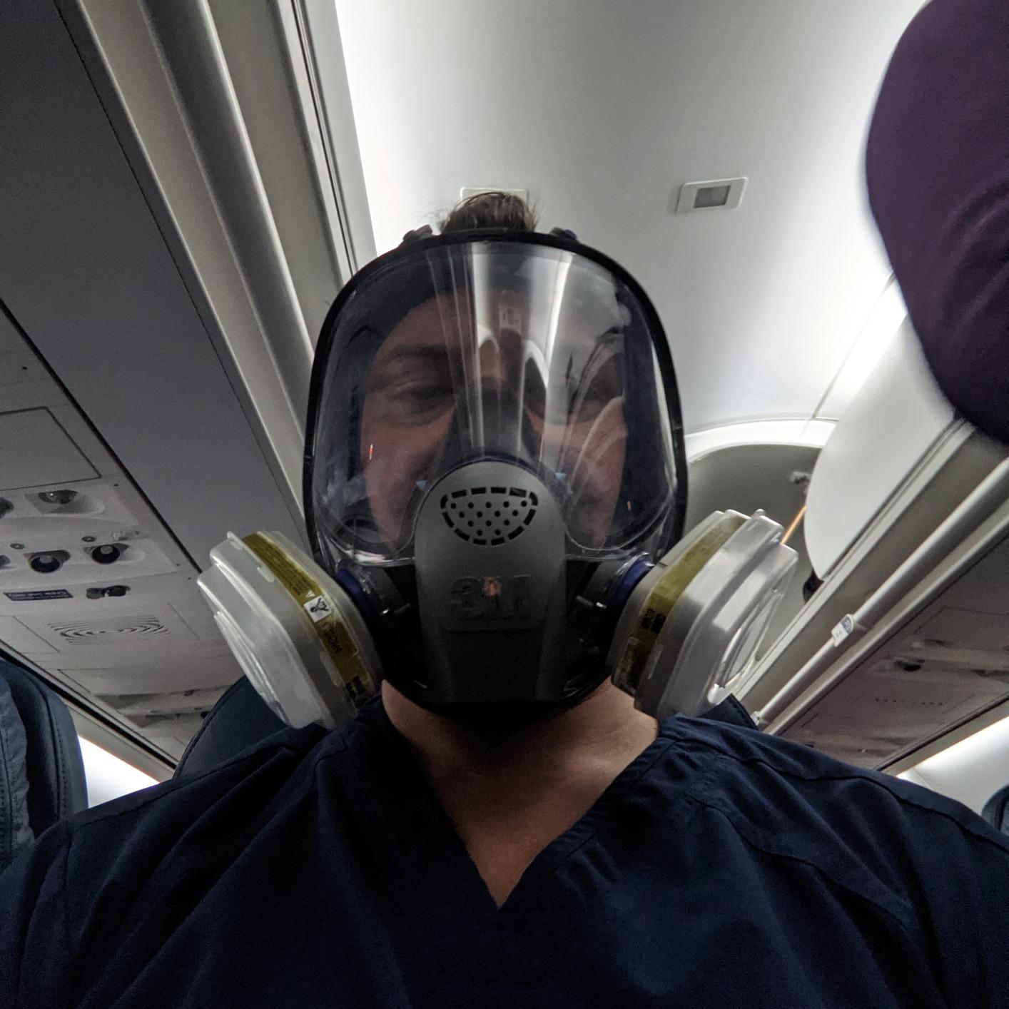 3M Ultimate FX Full Facepiece Reusable Respirator, FF-403, NIOSH, ANSI, Six-Strap Harness for a Secure Comfortable Fit, Cool Flow Valve, Passive Speaking Diaphragm, Large customer photo 2