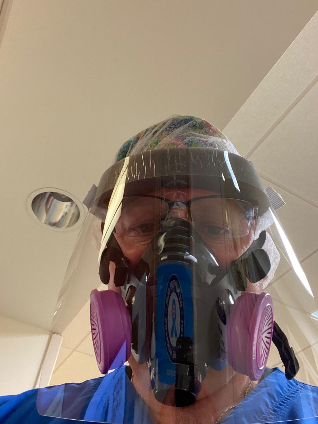 Honeywell North Safety 770030L 7700 Series Silicone Half Mask Respirator, Large customer photo 1