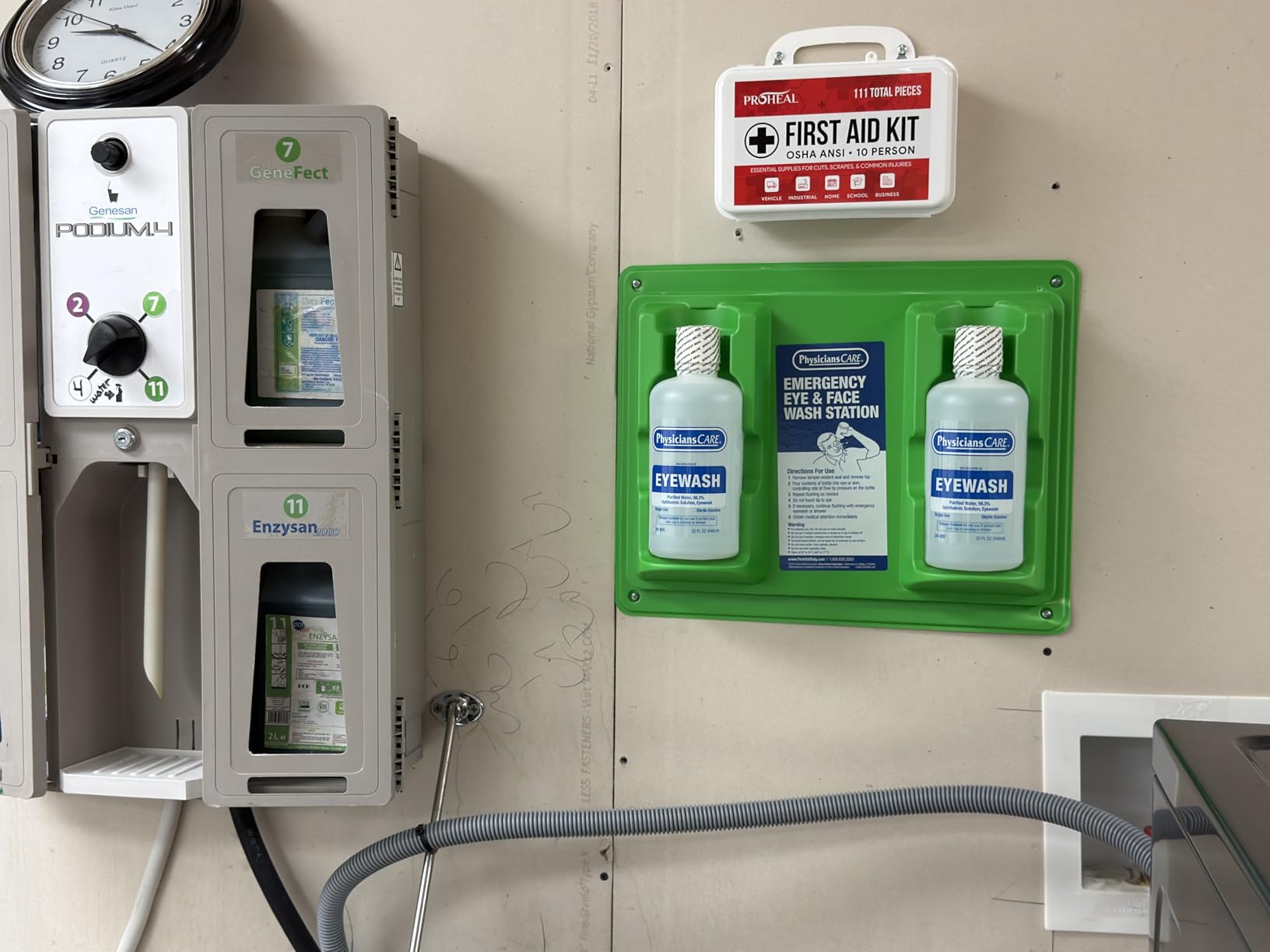 PhysiciansCare Wall-Mountable Eyewash Station with 2 Bottles of Eye Wash Solution, 32 oz Each customer photo 1