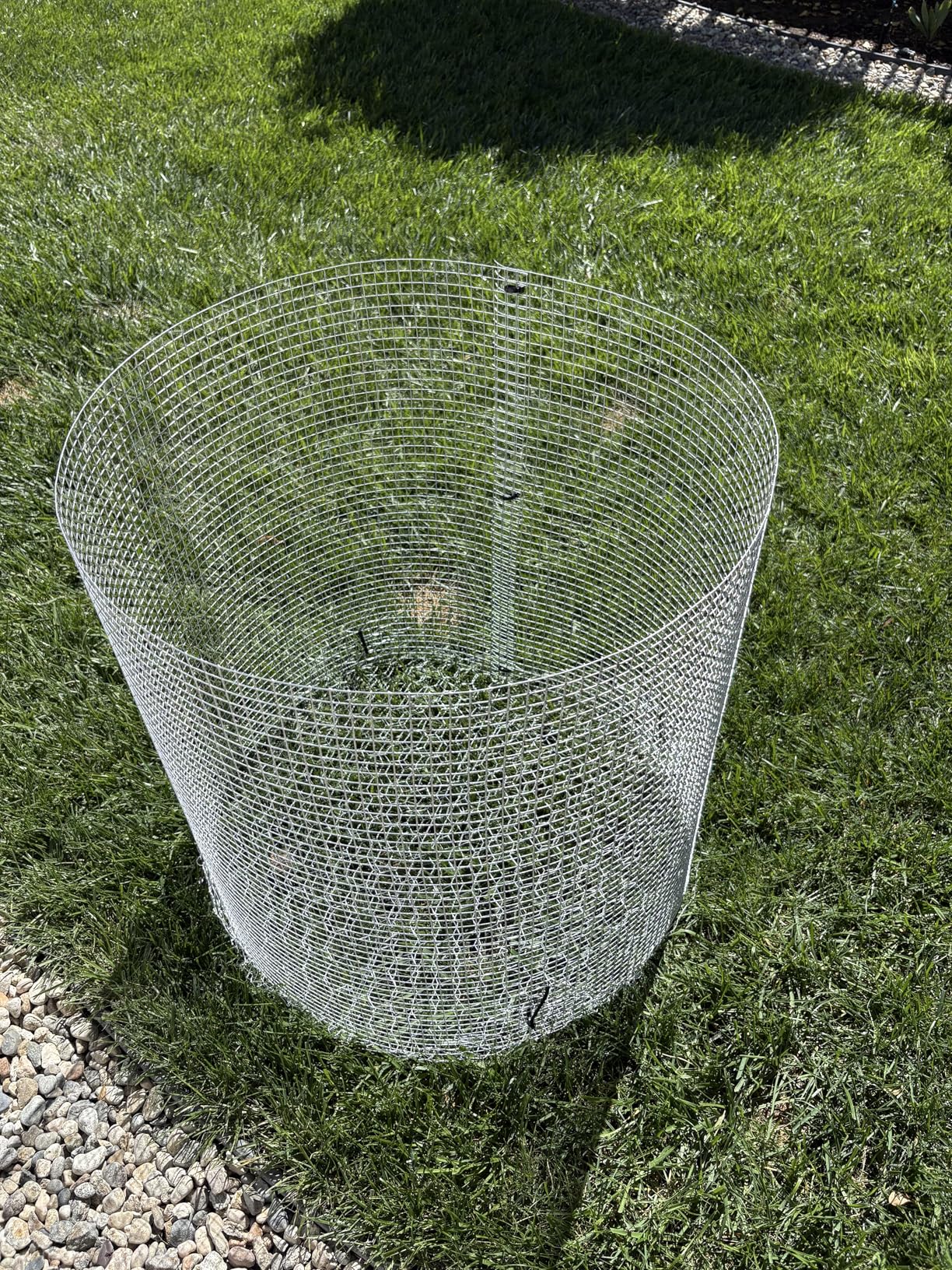 YARDGARD - 1/2 Inch Mesh Welded Wire Fence Hardware Cloth - 24 in. x 25 ft. 19-Gauge Galvanized Steel - for Chicken Coops | Garden Protection | Bird and Rabbit Enclosures customer photo 2