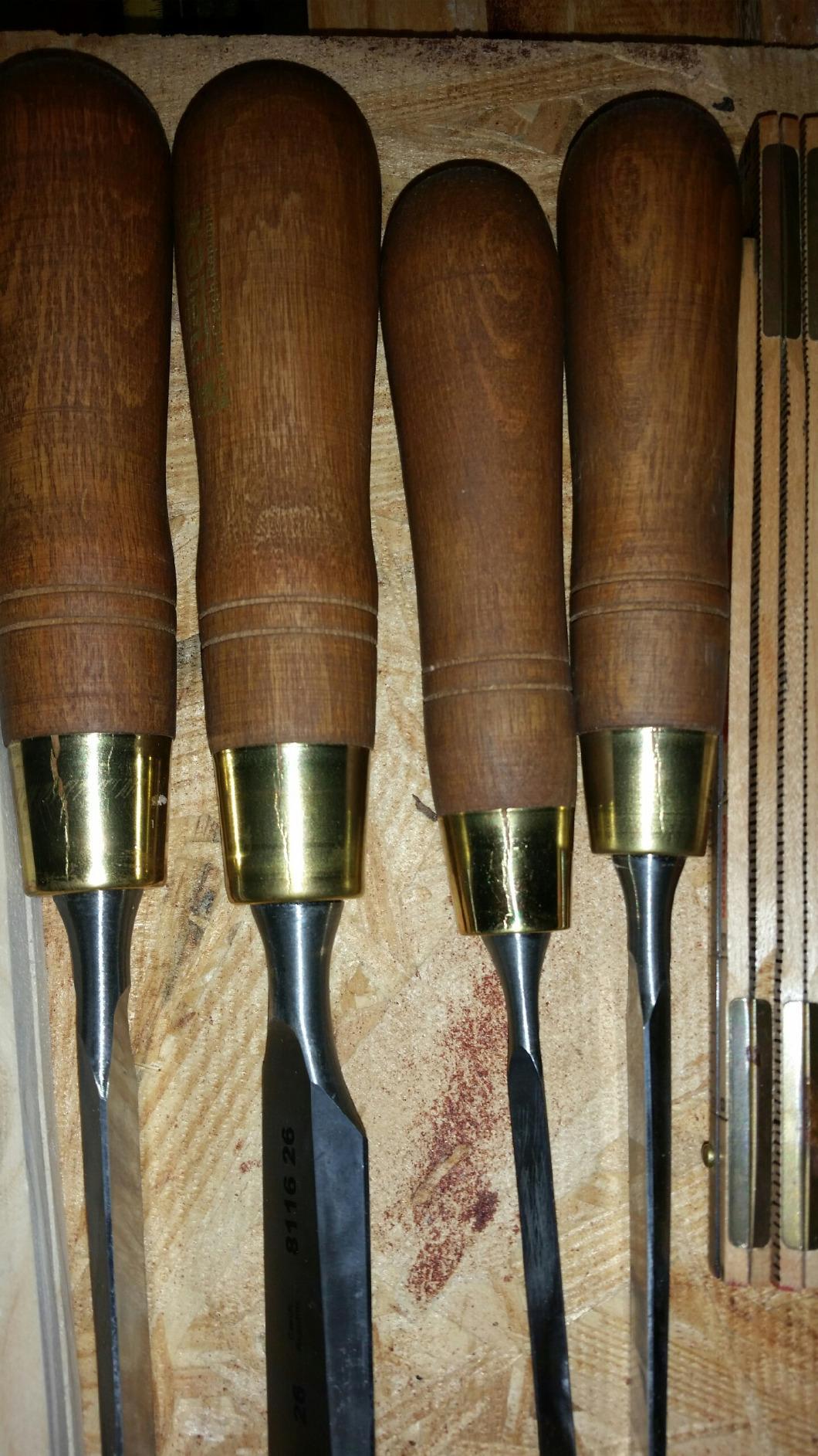 Narex Czech Steel Premium 4 pc set 6 (1/4), 12 (1/2), 20 (3/4), 26 (1) mm Chisels w/Hornbeam Handles customer photo 1