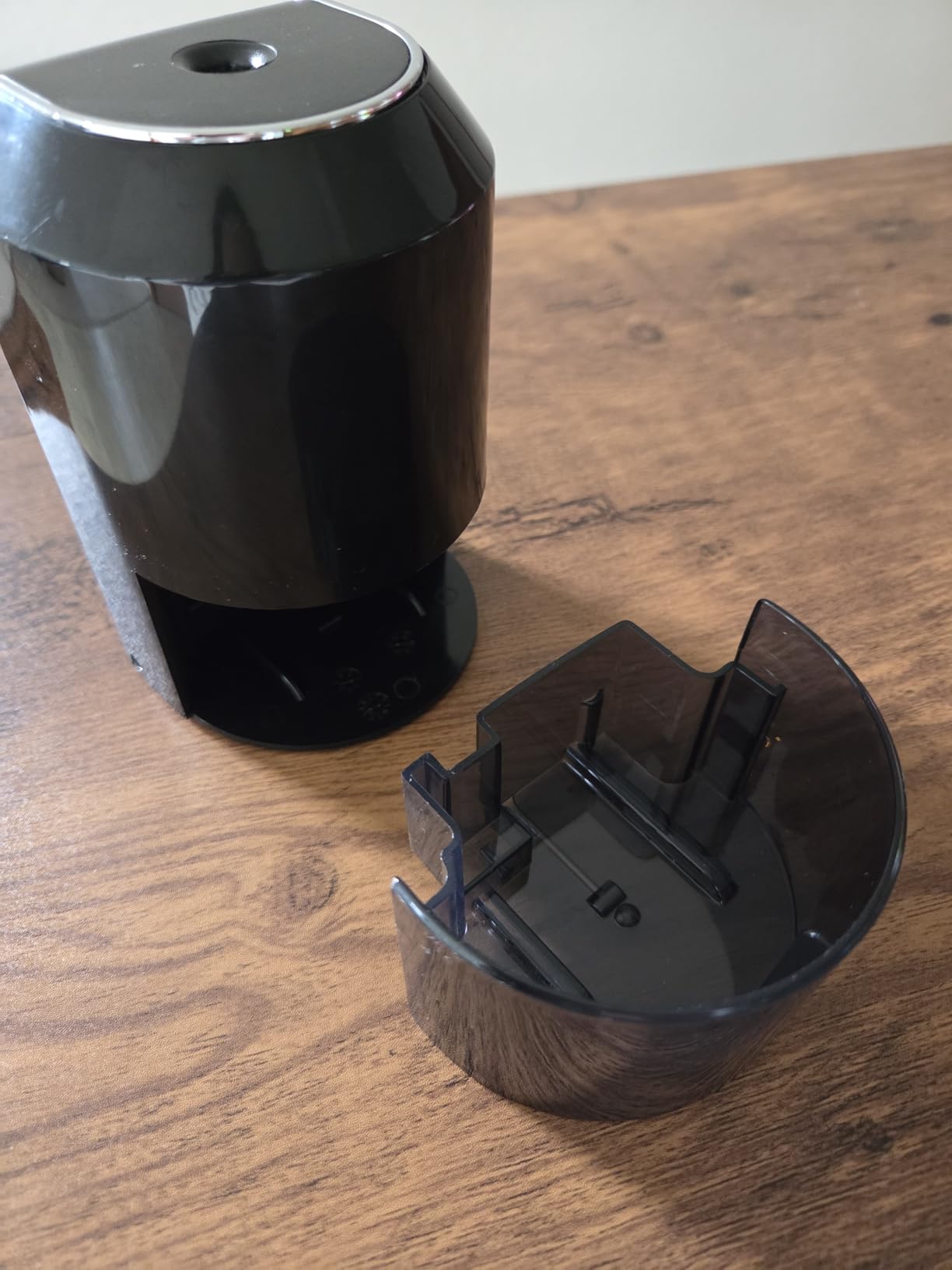 Bostitch Office Vertical Electric Pencil Sharpener, Powerful Stall-Free Motor, Prevents Over-Sharpening, Black customer photo 1
