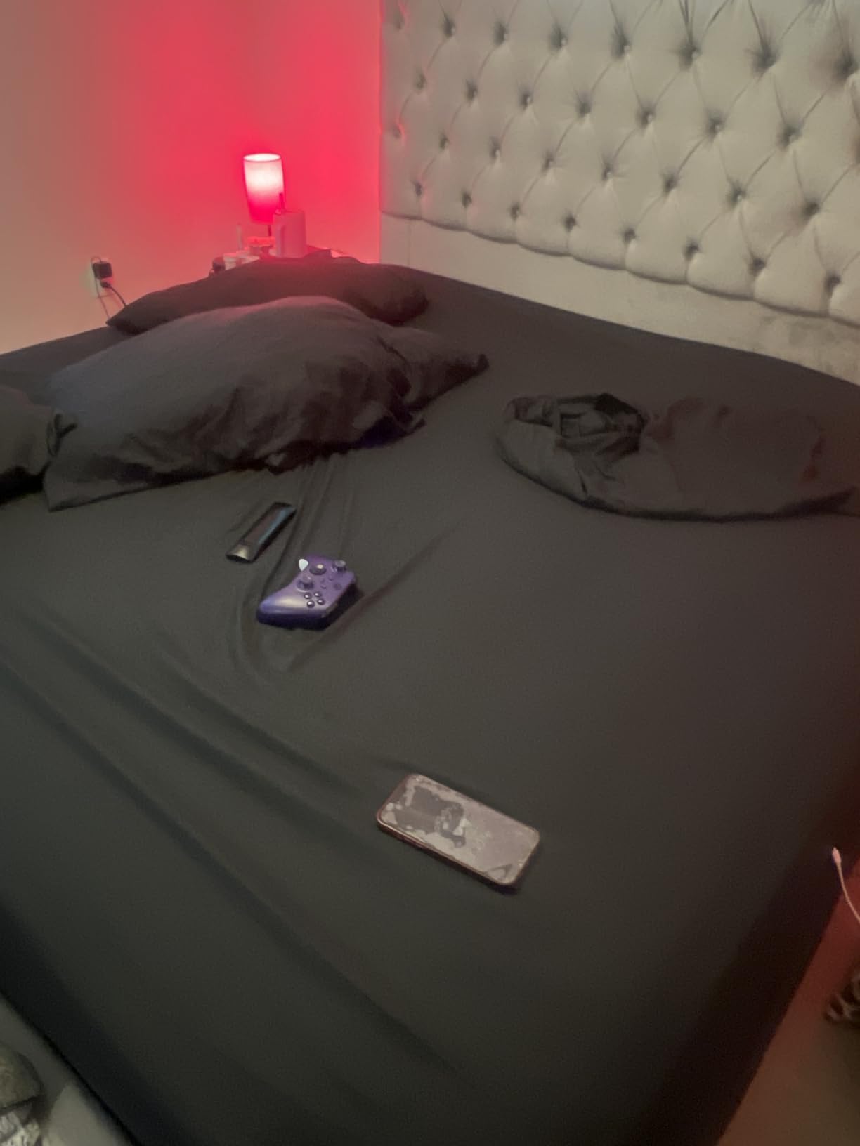 Queen Size Sheet Set - 4 Piece Bed Sheets, Soft and Breathable Microfiber, Includes 1 Fitted Sheet, 1 Flat Sheet and 2 Pillowcases - Oeko Tex (Grey) customer photo 1