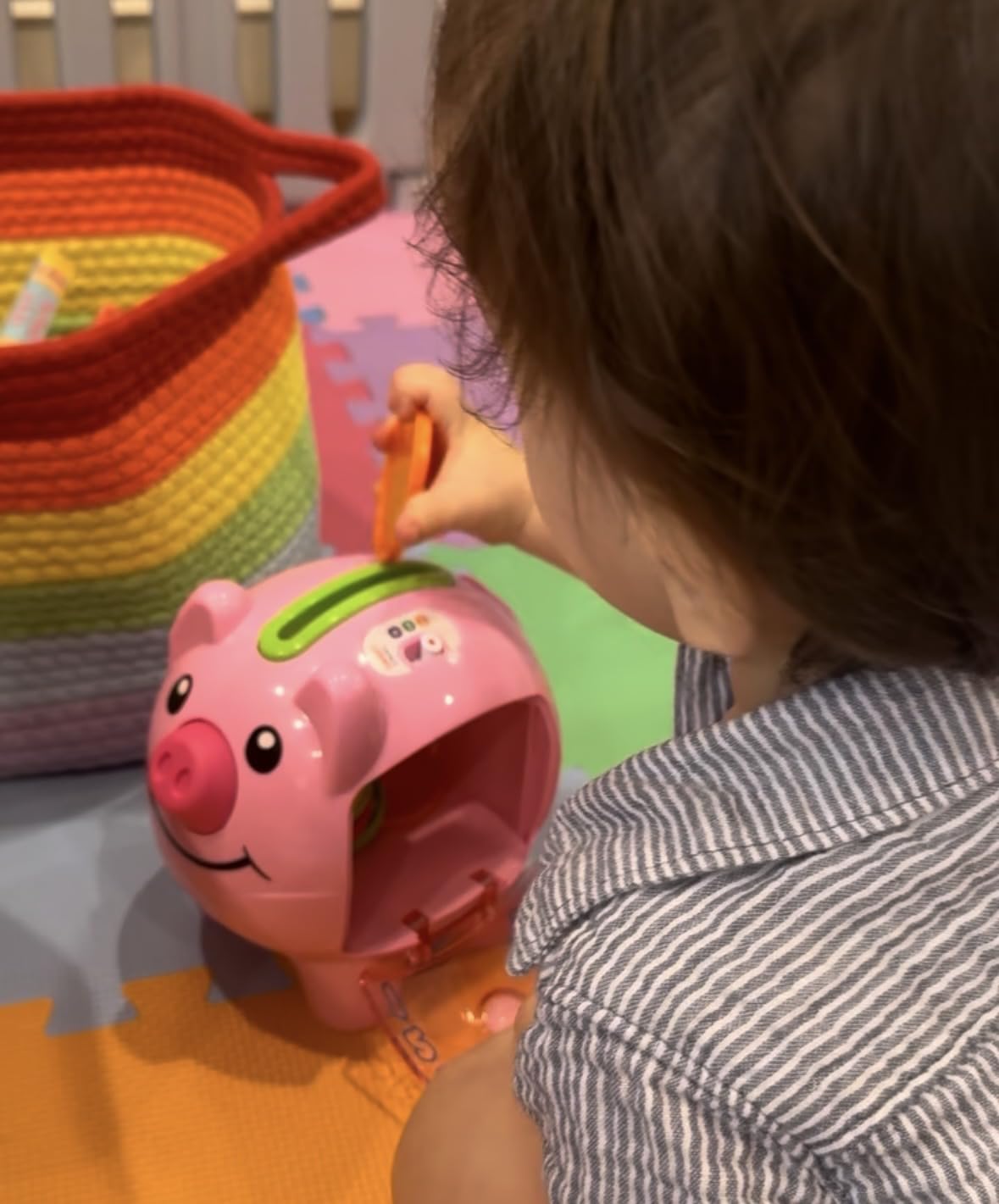Fisher-Price Baby & Toddler Toy Laugh & Learn Smart Stages Piggy Bank with Educational Songs & Phrases for Infants Ages 6+ Months (Amazon Exclusive) customer photo 1
