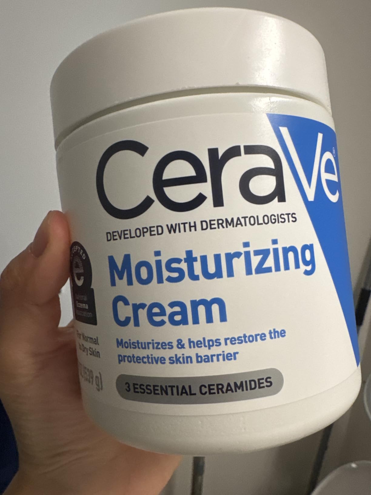 CeraVe Moisturizing Cream, Body and Face Moisturizer for Dry Skin, Body Cream with Hyaluronic Acid and Ceramides, 19 Ounce customer photo 2