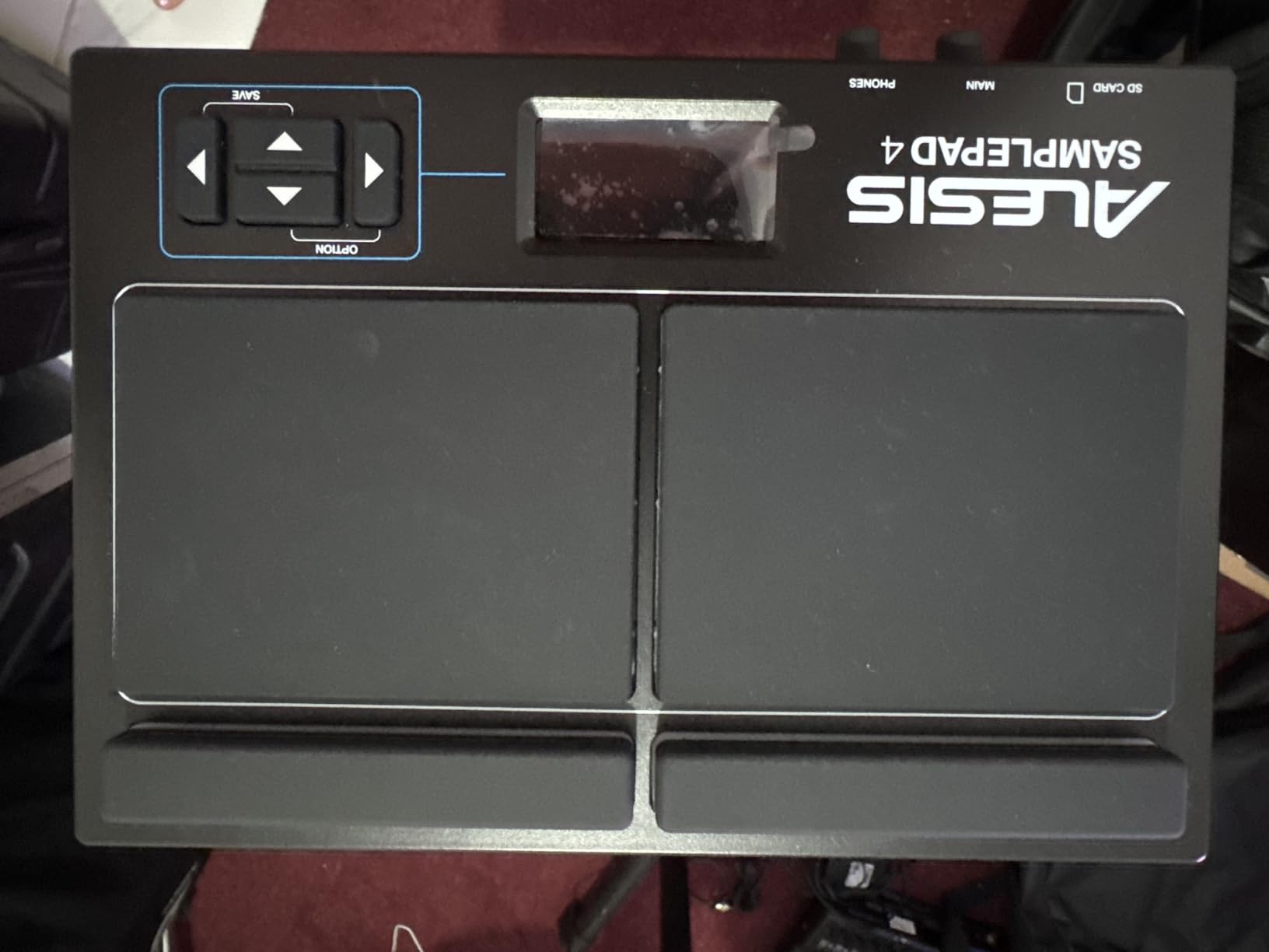 Alesis Sample Pad 4 - Compact Percussion and Sample Triggering Instrument with 4 Velocity-Sensitive Pads, 25 Drum Sounds and SD/SDHC Card Slot customer photo 1