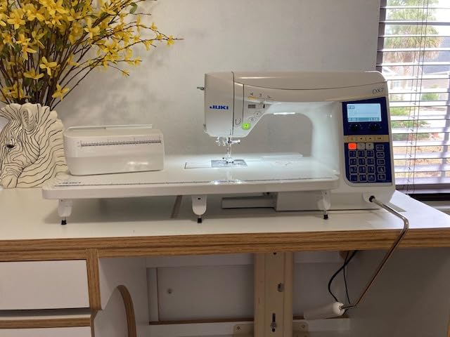 Juki HZL-DX7 Sewing Machine with 287 Stitch Patterns and 4 Fonts customer photo 1