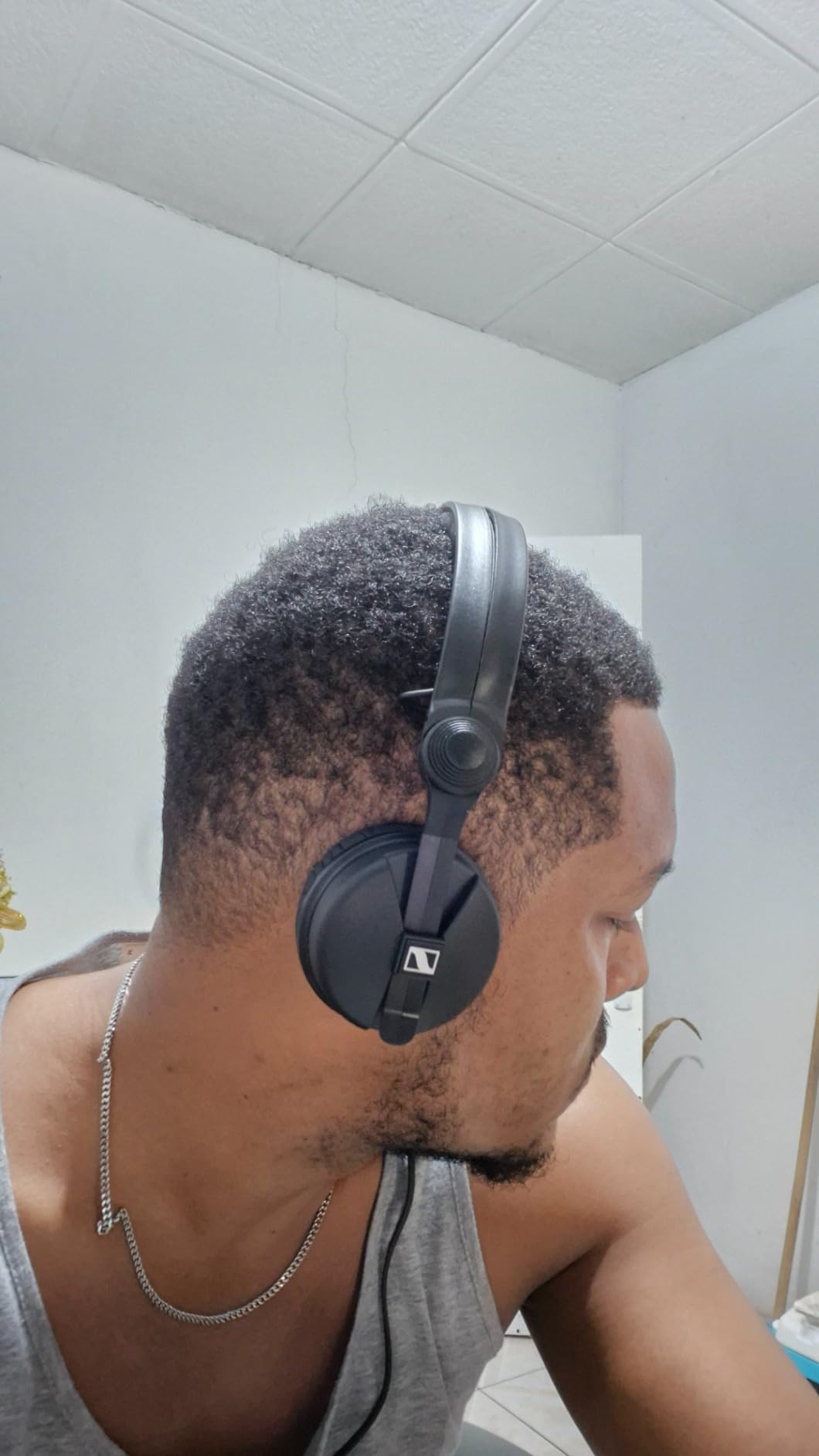 Sennheiser Pro Audio Professional HD 25 On-Ear DJ Headphones Black customer photo 2