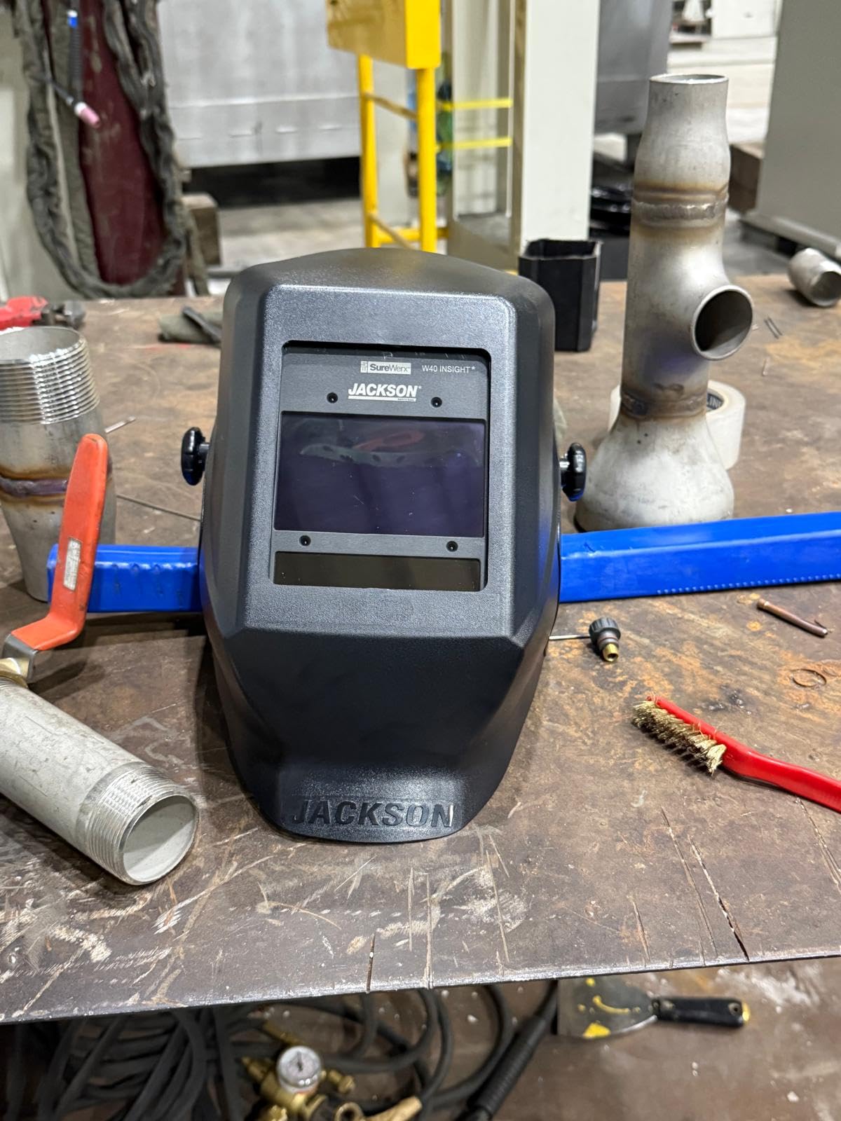 Jackson Safety Insight ADF Welding Helmet - Ultra Lightweight, Auto Darkening Welding Hood with HLX Shell Design - ANSI Z87.1 & CSA Z94.3 customer photo 2