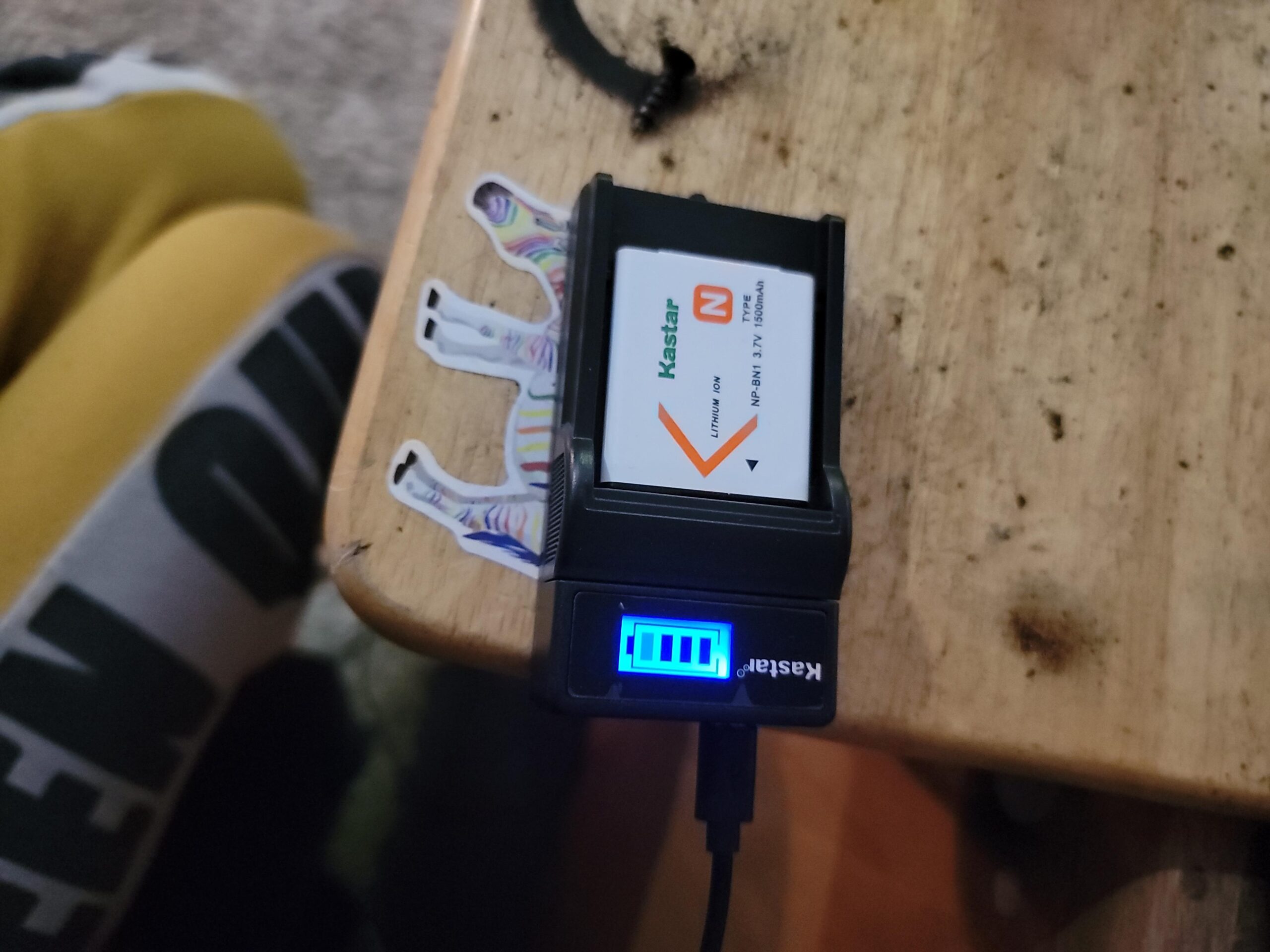 Kastar Battery (X2) & LCD Slim USB Charger for Sony NP-BN1 NPBN1 BC-CSN and Cyber-Shot DSC-QX10 QX30 QX100 DSC-TF1 DSC-TX10 TX20 TX30 DSC-W530 DSC-W570 DSC-W650 DSC-W800 DSC-W830 Digital Camera +More customer photo 2