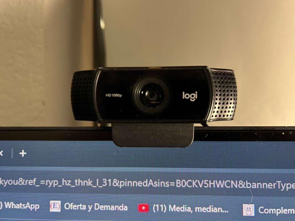 Logitech C922x HD Pro PC Webcam, Full HD 1080p/30fps or 720p/60fps Video, HD Light Correction, Works with Microsoft Teams, Google Meet, Zoom, Nintendo Switch 2's new GameChat mode, Mac/Tablet- Black customer photo 1