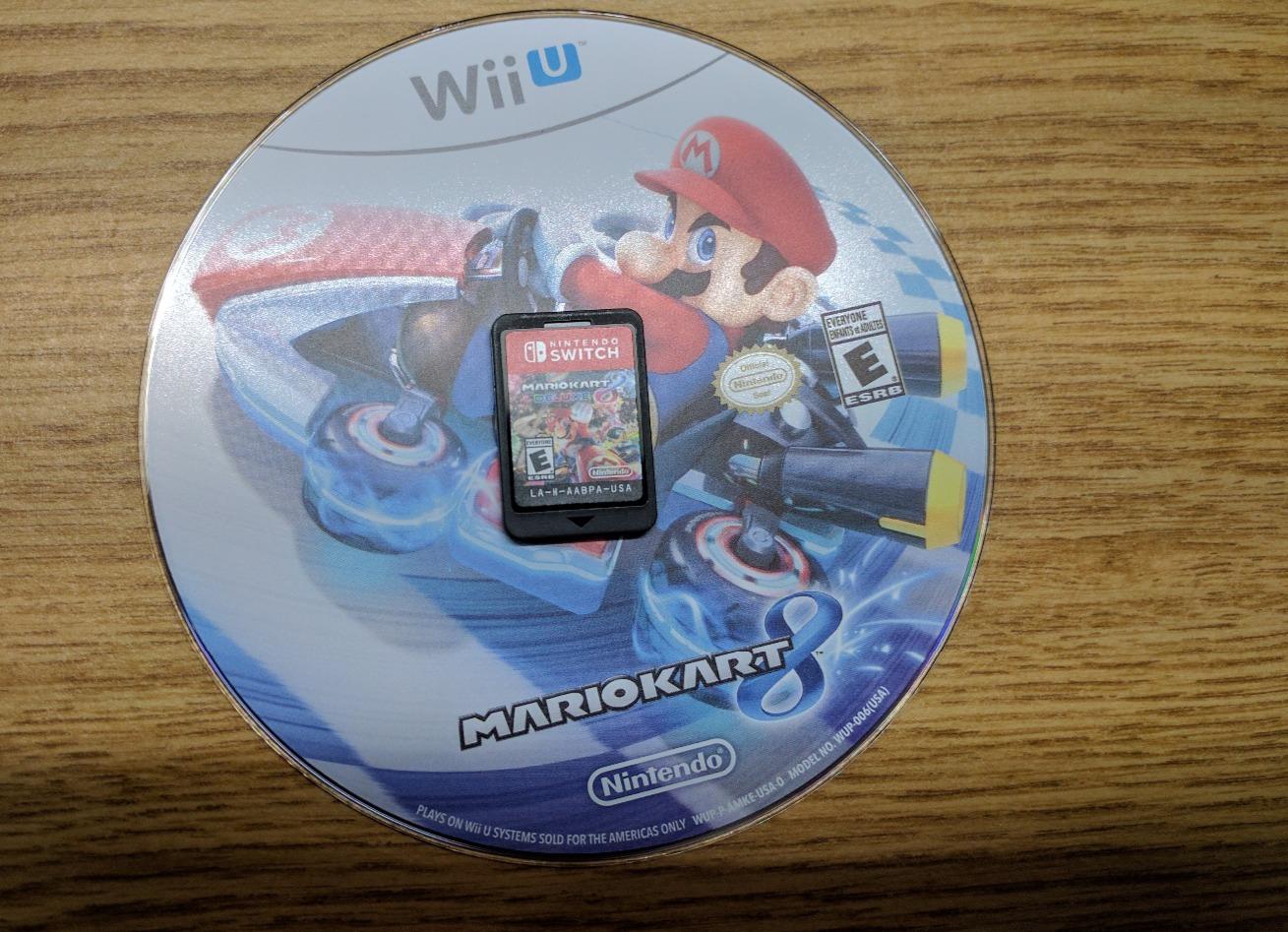 Mario Kart 8 Deluxe - US Version (Nintendo Switch) customer photo 1
