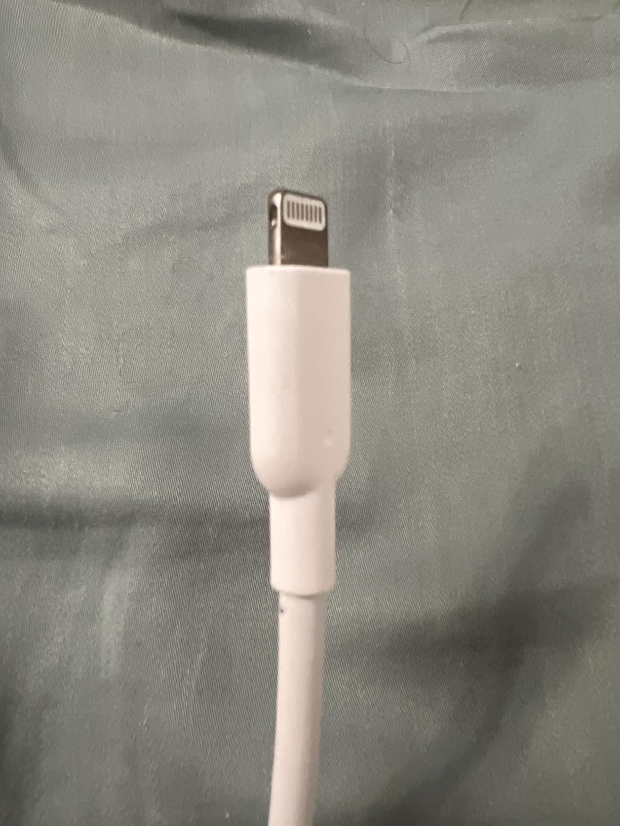 Anker Powerline II Lightning Cable,Apple MFi Certified,USB Charging/Sync Lightning Cord Compatible with iPhone 11 Series/SE/Xs/XR,and More(6FT,White) customer photo 1