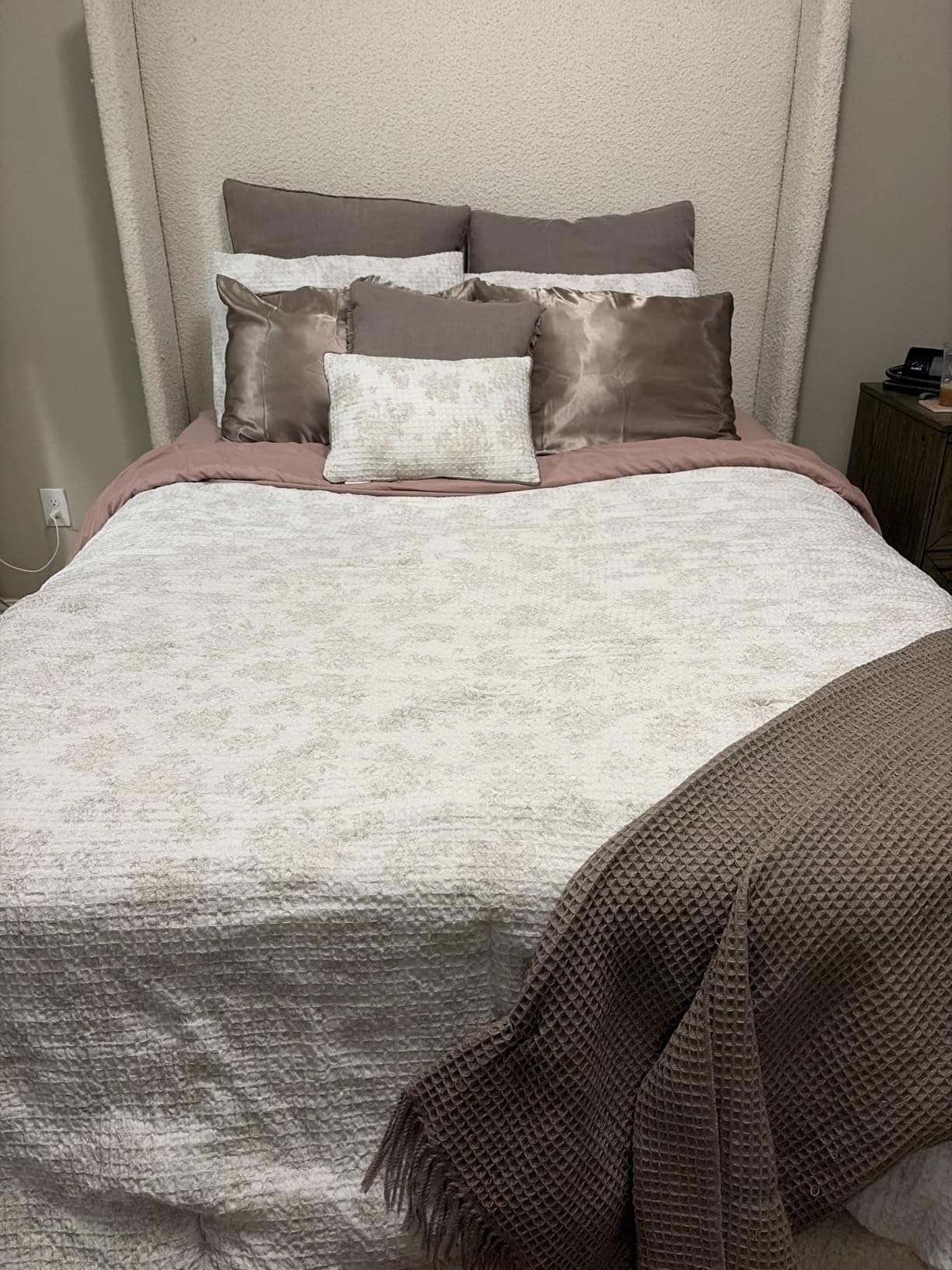 Queen Size 4 Piece Sheet Set - Comfy Breathable & Cooling Sheets - Hotel Luxury Bed Sheets - Deep Pockets, Easy-Fit, Soft and Wrinkle Free Sheets - Dark Grey Oeko-Tex Bed Sheet Set customer photo 1