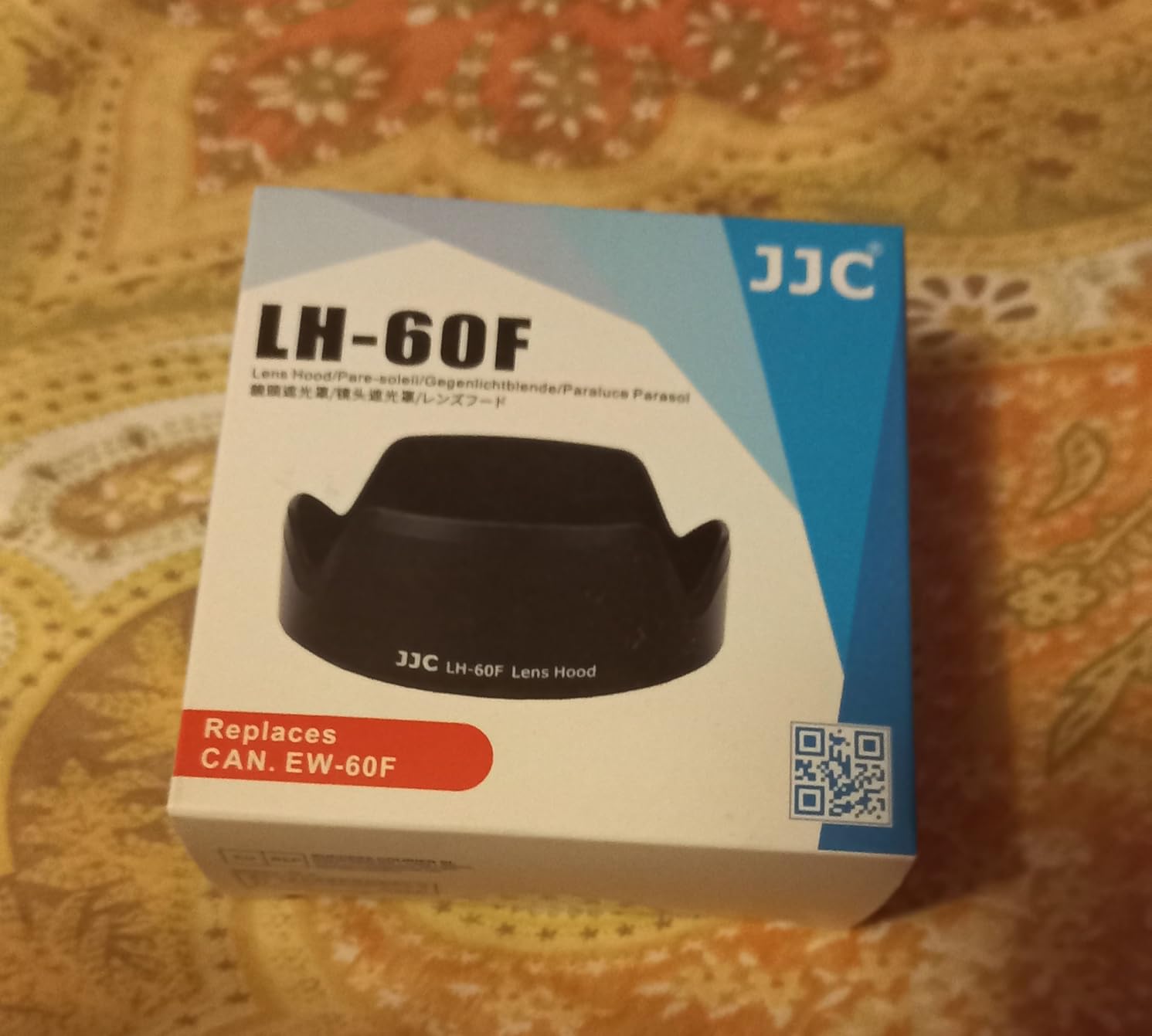 JJC EW-60F Reversible Lens Hood for Canon RF-S 18-150mm F3.5-6.3 is STM Lens on EOS R7 R10 & for Canon EF-M 18-150mm F3.5-6.3 is STM on EOS M50 M6 Mark II M M2 M3 M5 M200 M100 M10 Mirrorless Camera customer photo 1