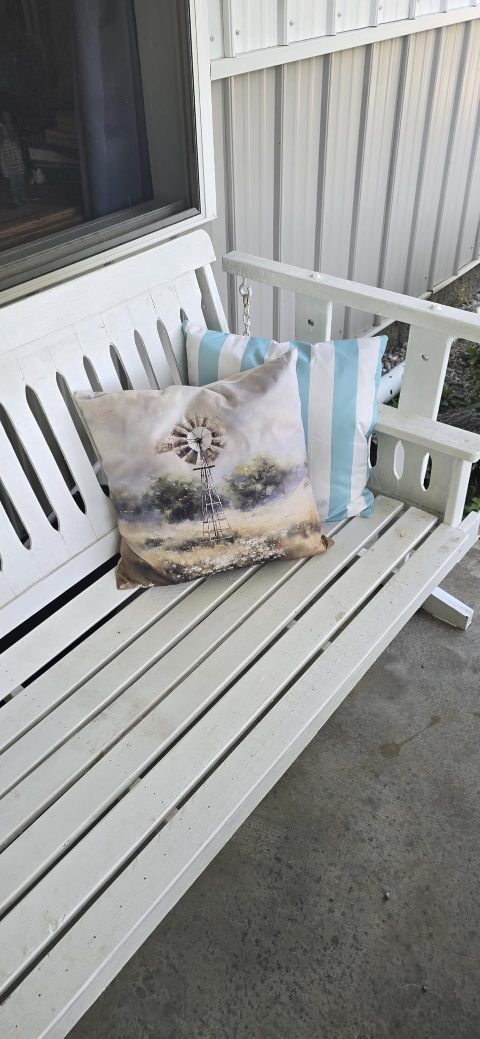 Utopia Bedding Throw Pillows (Set of 4, White) - 18 x 18 Inches Down Alternative Pillows for Bed, Sofa, and Couch - Fluffy Decorative Stuffer Pillow for Indoors & Outdoors customer photo 2