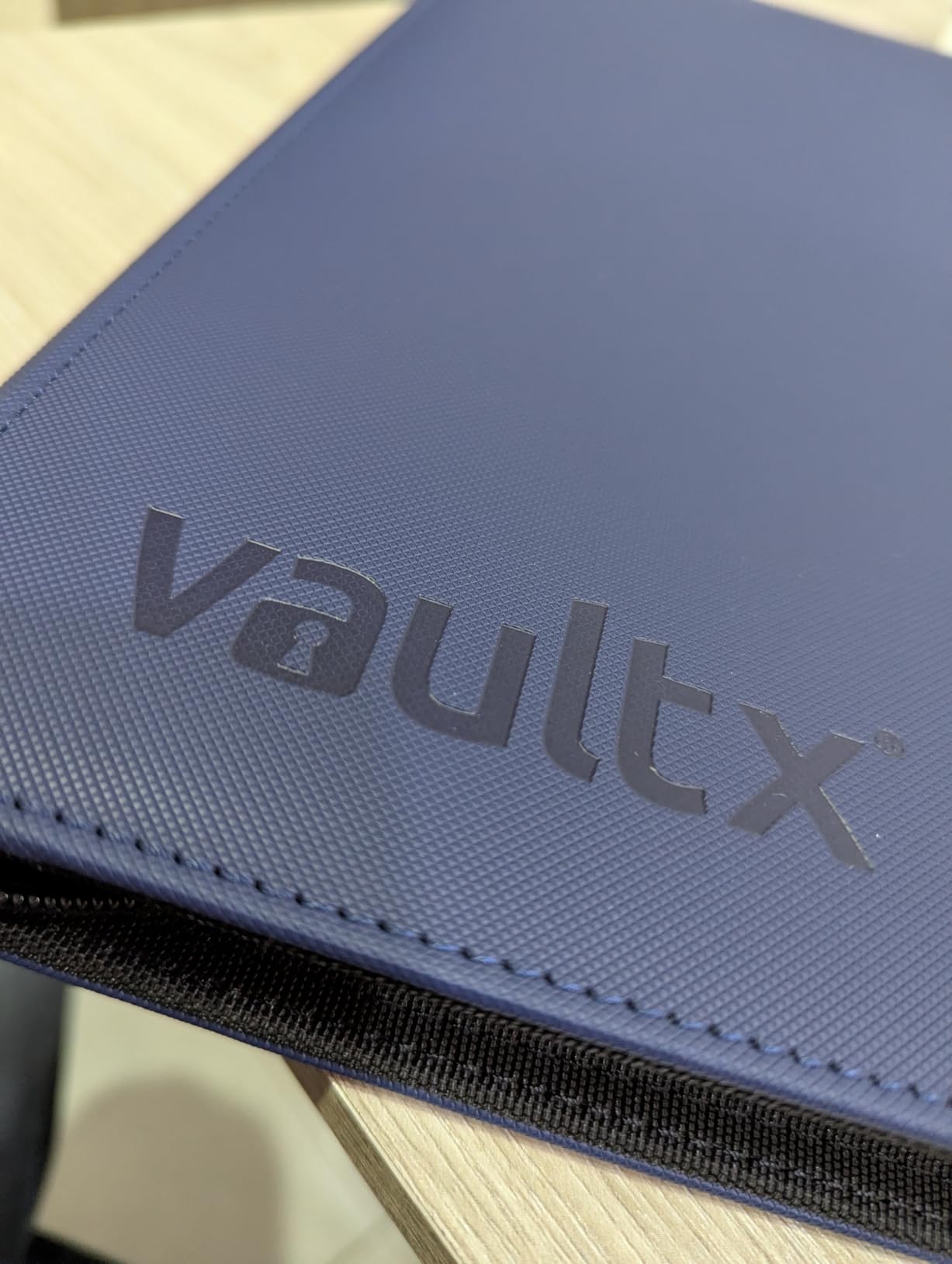 Vault X 9 Pocket Zip Binder, 360 Cards, Exo-Tec Material, 20 Side-Loading Pages (Black) customer photo 2