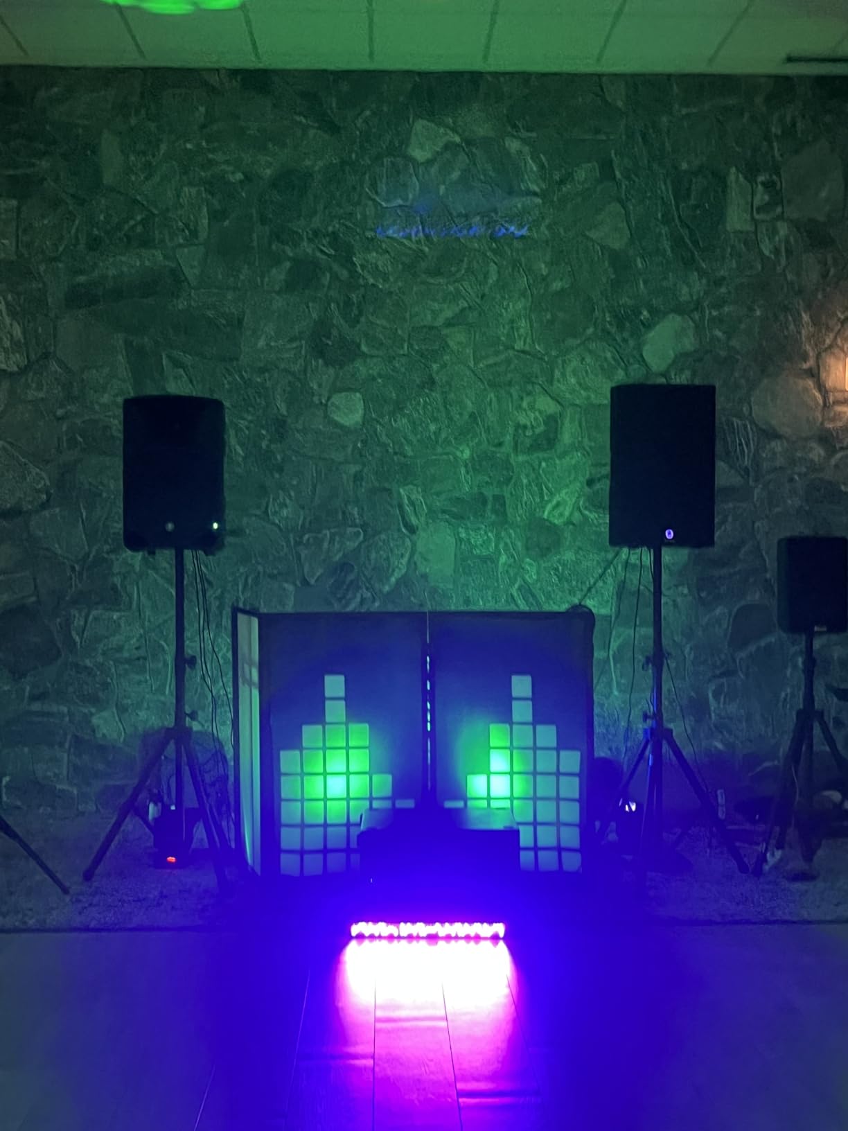 U'King LED Moving Head Light 25W DJ Lights Stage Lighting with 8 GOBO 8 Color by DMX-512 and Sound Activated Control Spotlight for Disco Parties Wedding Church Live Show KTV Club (Black-1 piece) customer photo 1