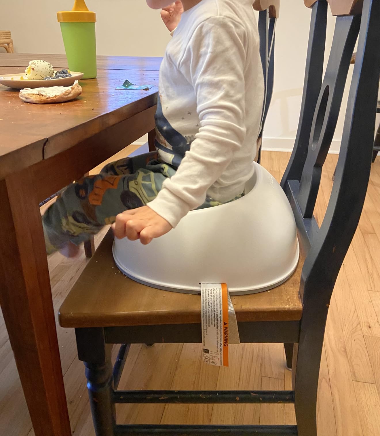 BabyBjorn Booster Seat, White (069021US), 1 Count (Pack of 1) customer photo 2