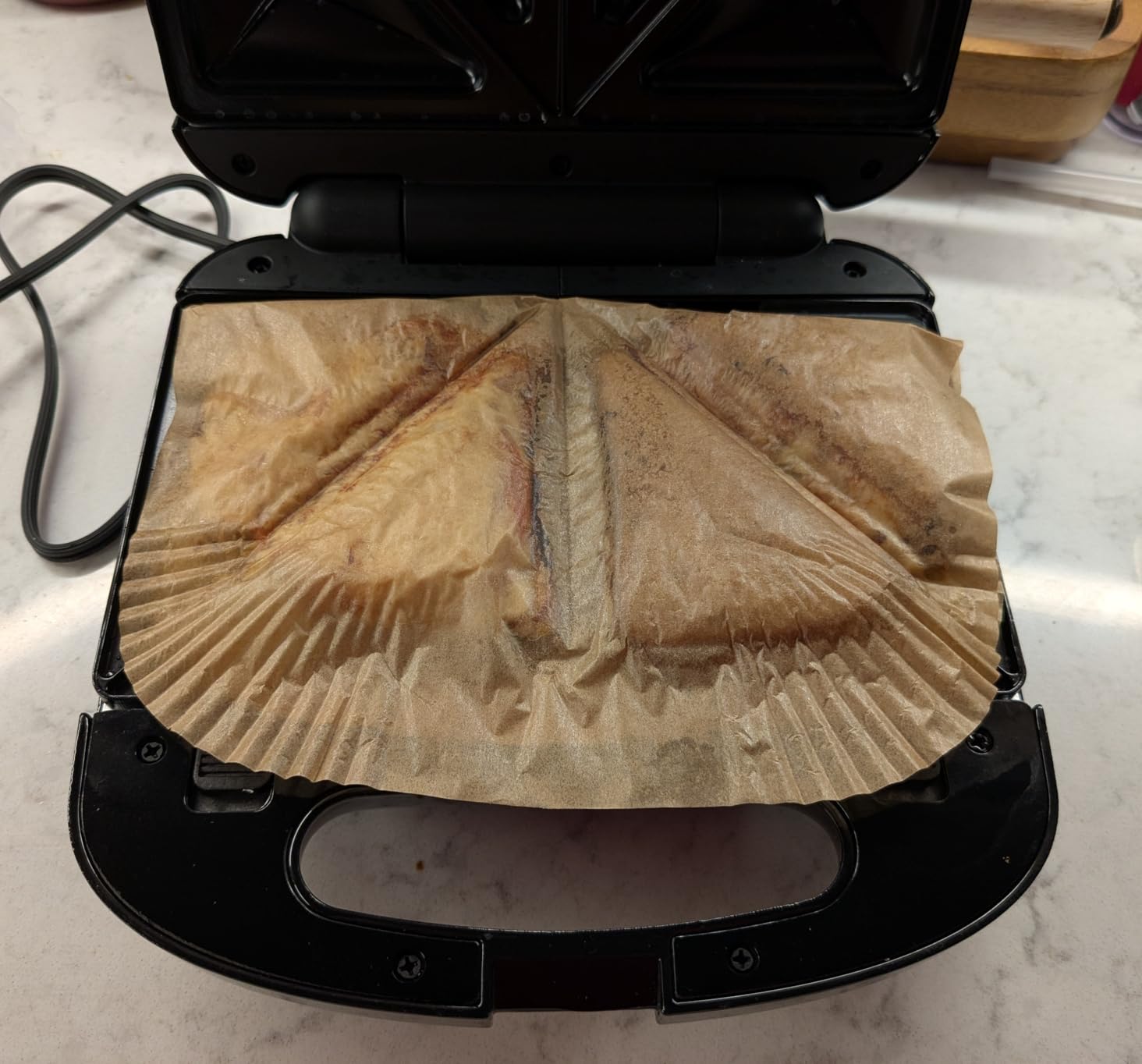 Black+Decker 3-in-1 Waffle Iron, WM2000SD, Grill and Sandwich Press, Non-Stick Removable Plates, Space Saving Compact Design customer photo 2
