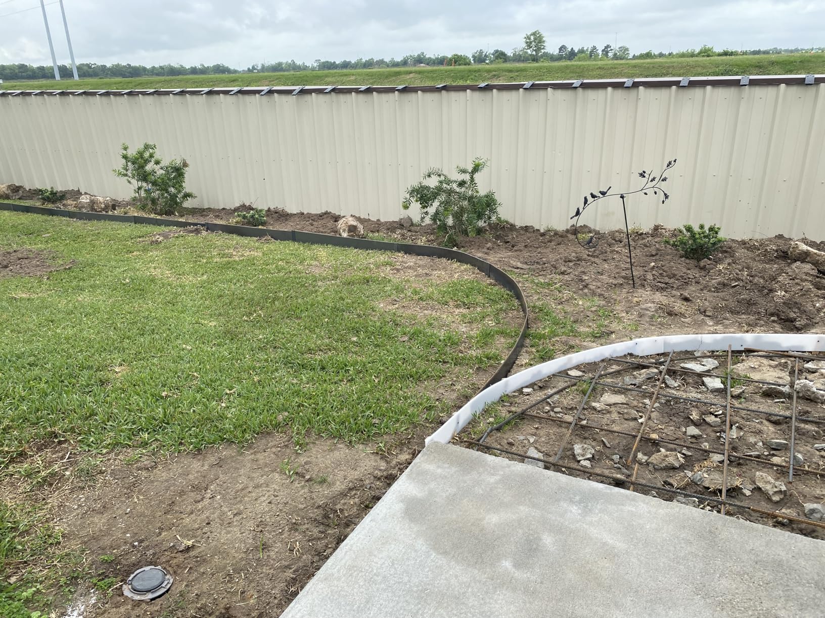 Edge Right - Hammer-in Landscape Edging - 48-inch Strips - 8-inch Depth 1/4-inch Rounded top COR-Ten Steel (5 Pack) customer photo 2