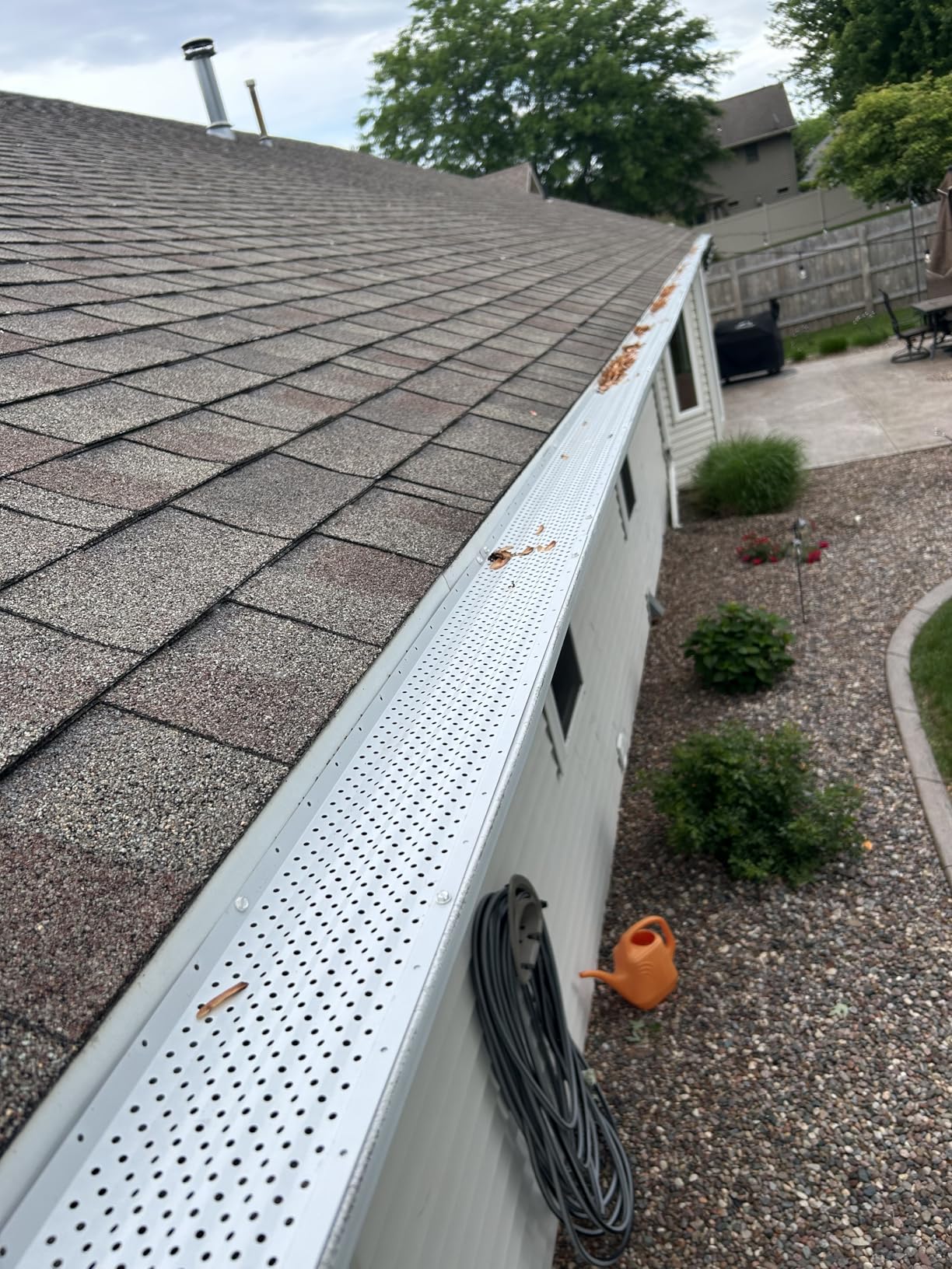LeafTEK Heavy-Duty Aluminum Gutter Guard System 200 FT - Contractor-Trusted Leaf & Debris Protection - DIY Install Kit with Screws & Driver - Made in USA - Fits 5