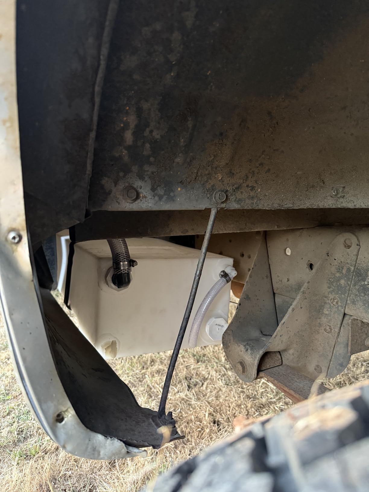 Class A Customs UM-2000 | One (1) UnderMount 20 Gallon RV Fresh and Gray Water Holding Tank RV Concession customer photo 2