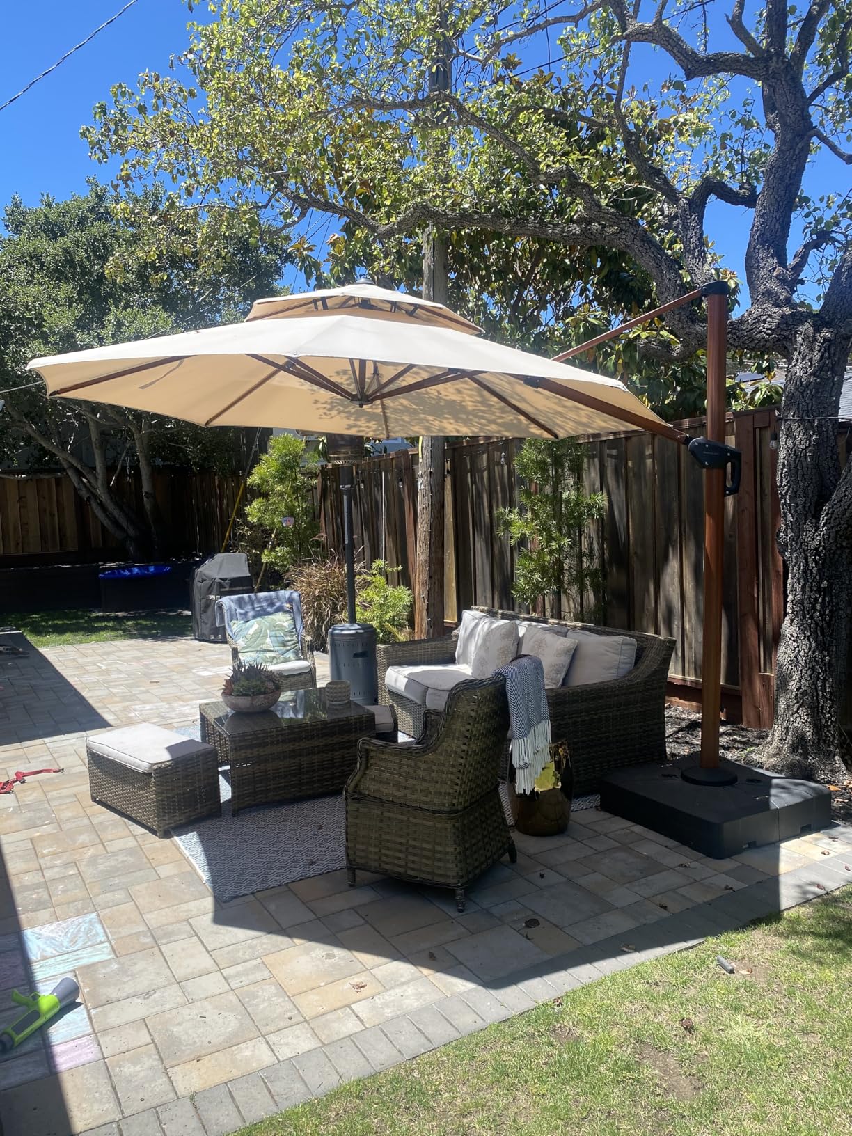 PURPLE LEAF 11ft Patio Umbrella Outdoor Round Umbrellas Large Cantilever Umbrella Windproof Offset Umbrellas Heavy Duty Sun Umbrella for Garden Deck Pool Patio, Cream customer photo 1