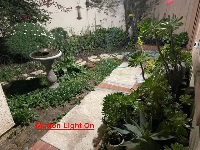 LEPOWER 1600LM LED Solar Security Lights Motion Outdoor, Motion Sensor Light, 5500K White Light, IP65 Waterproof Outdoor Flood Solar Light with 3 Adjustable Head for Yard, Garage (White) customer photo 2