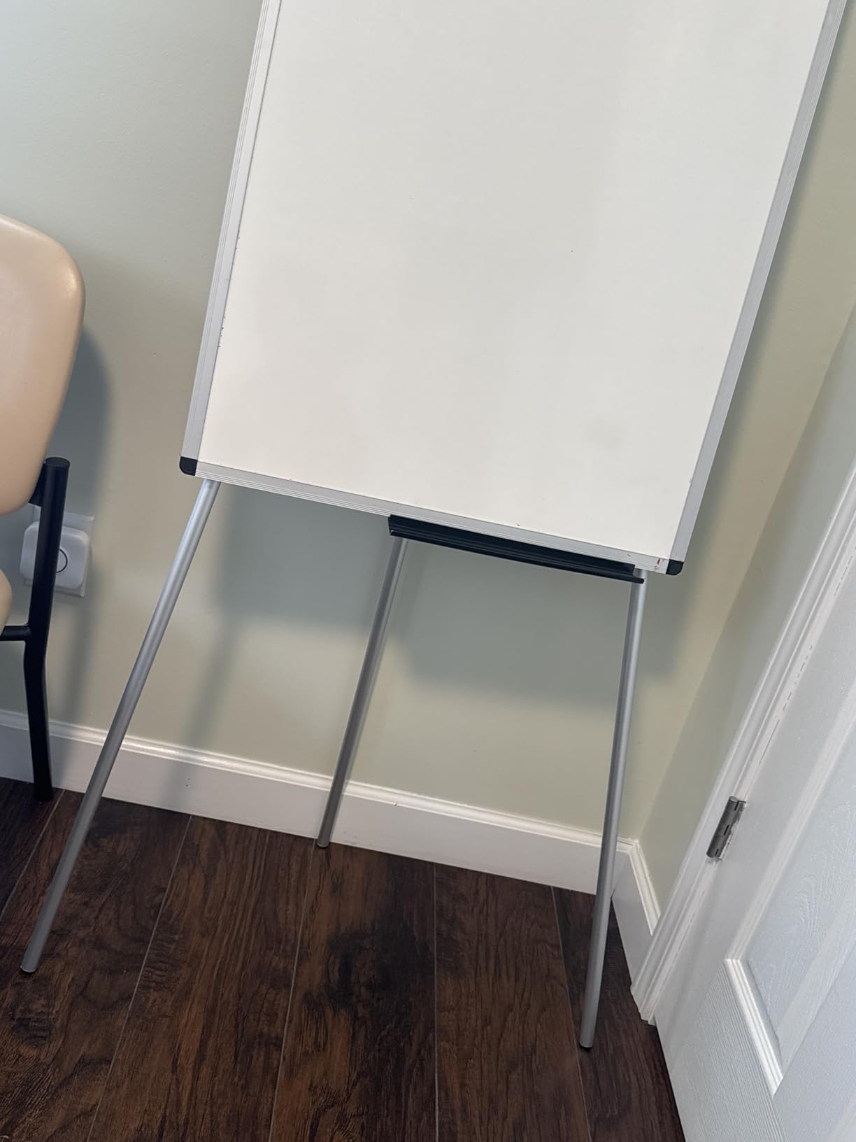 VIZ-PRO Whiteboard Easel, 36 x 24 Inches, Portable Dry Erase Board Height Adjustable With Flipchart Pad customer photo 1