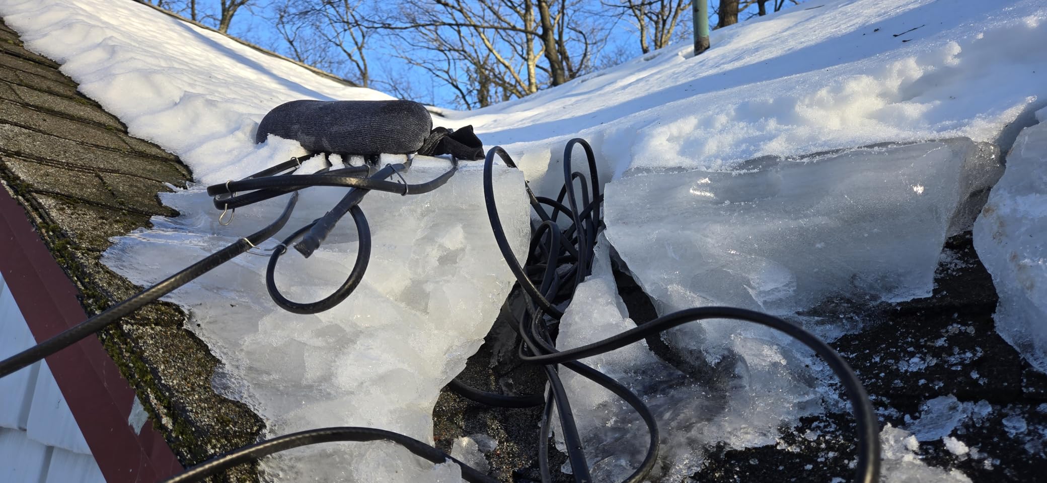H&G lifestyles 8W/FT Roof Heat Cable for Roof and Gutters, Self-Regulating Heaters to Prevent Ice Dams, Heavy Duty Heat Tapes for Snow De-Icing, 80FT customer photo 1