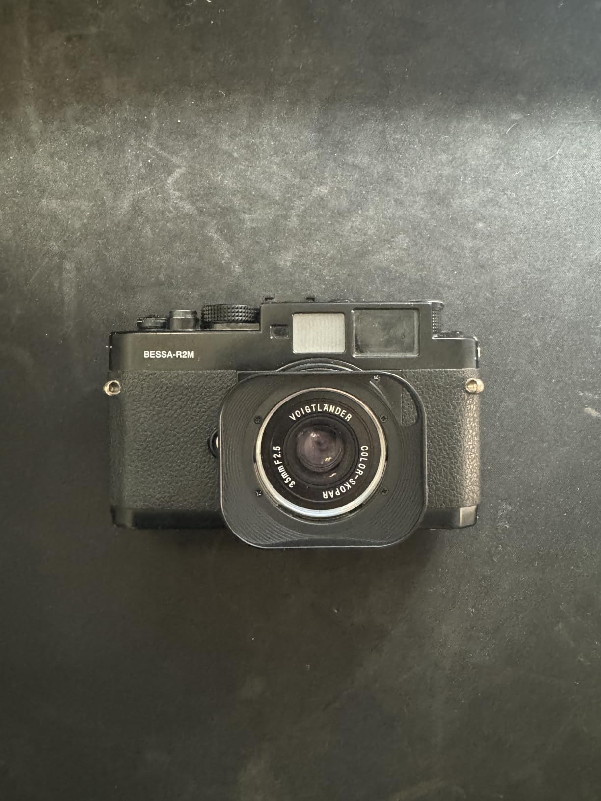 Haoge LH-VM13P Square Metal Lens Hood for Voigtlander 35mm f2 1.5 Ultron Aspherical Vintage Line VM, 21mm f3.5 Color Skopar Aspherical, 35mm f2.5 Color Skopar Pancake II VM Replace LH-12 LH-11 LH-4N customer photo 1