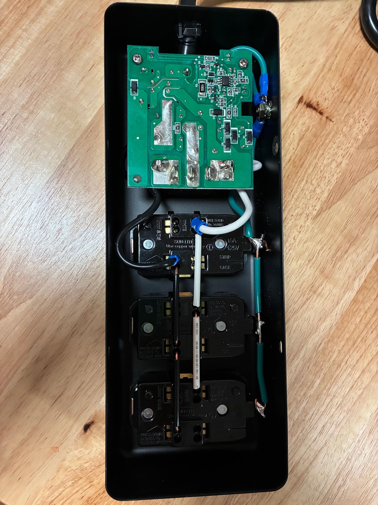 Furman SS-6B-PRO Extreme Voltage Protect Surge Strip customer photo 1