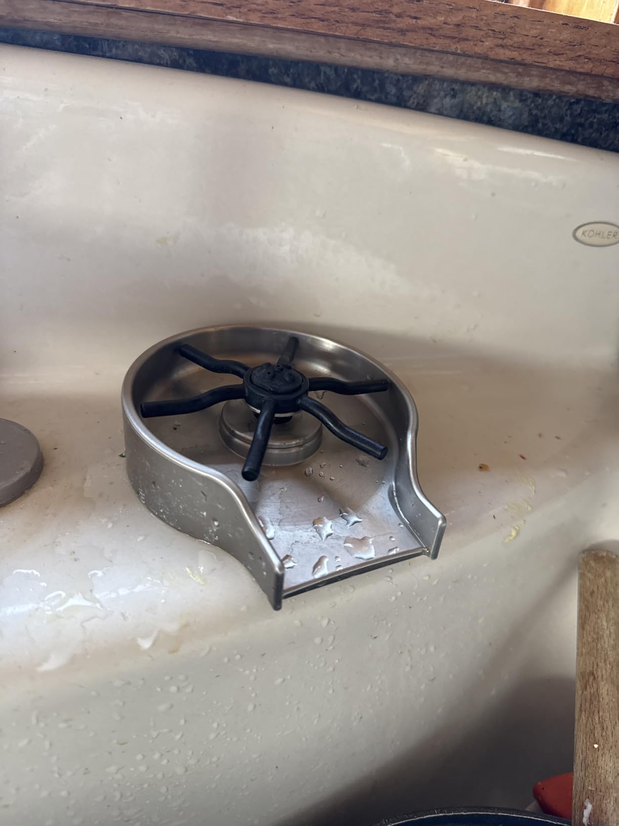 Delta Faucet Glass Rinser for Kitchen Sinks, Bar Glass Rinser, SpotShield Stainless GR150-SP customer photo 2