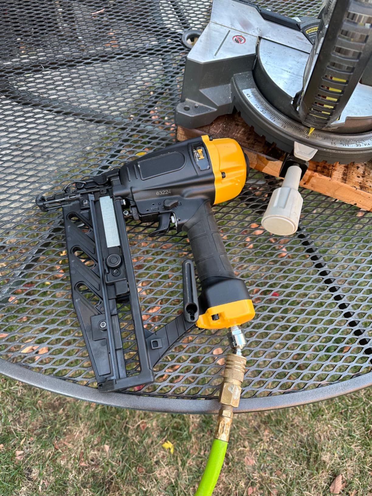 HBT HBT64P 16 Gauge Finish Nailer with Magnesium Housing, Straight Finish Nail Gun with Carrying Case, for 1-Inch up to 2-1/2-Inch Finish Nails customer photo 1