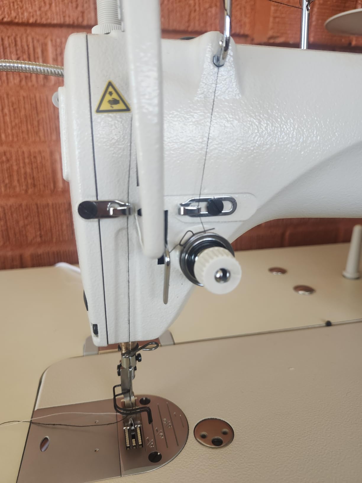 Industrial Sewing Machine Juki DDL-8100 Lockstitch Servo Motor + Table Stand Cut Juki DDL8700 + LED Lamp+ Commercial Grade Sewing Machine customer photo 2
