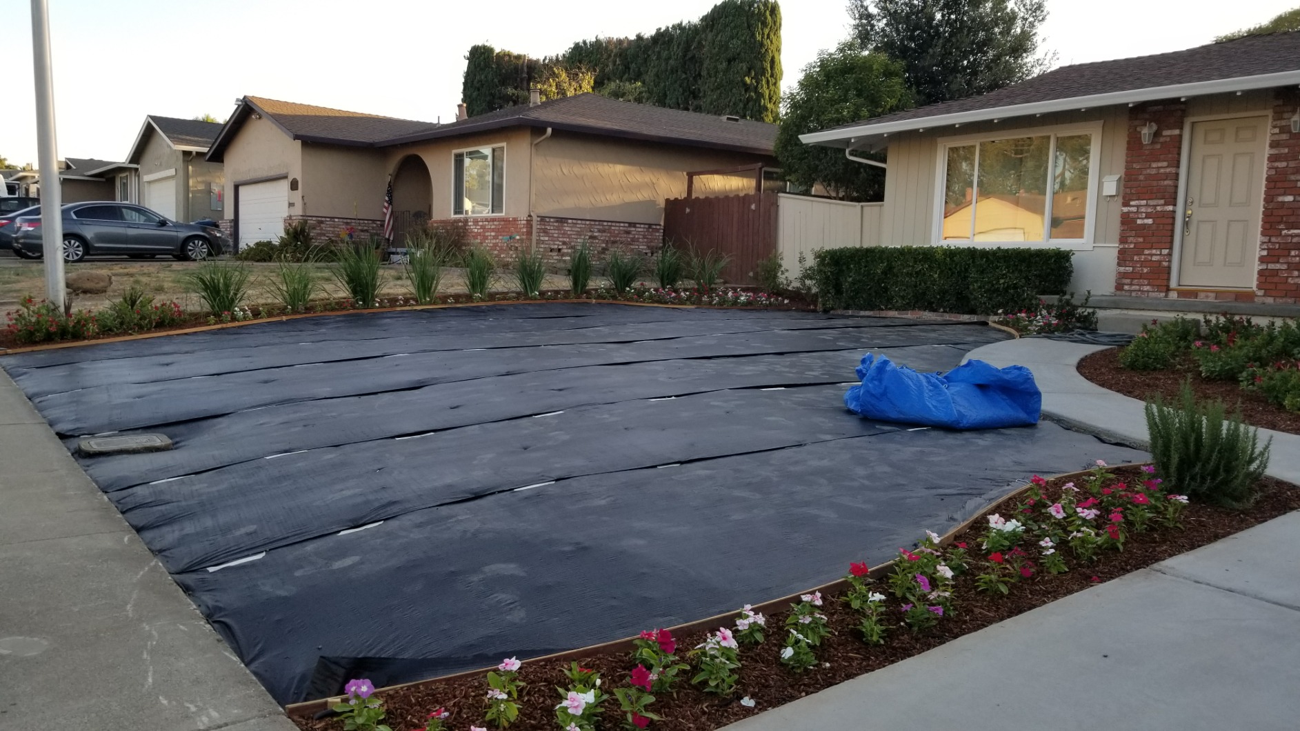 Premium 5oz Pro Weed Barrier Landscape Fabric Ground Cover Heavy Duty Commercial Anti-Weed Gardening Mat, 6ft x 300ft, Black customer photo 2