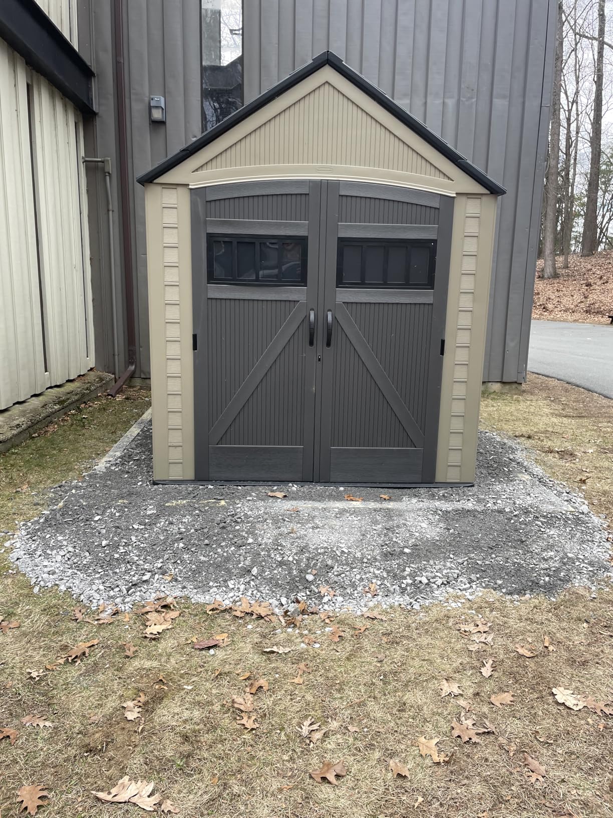 Rubbermaid Resin Outdoor Storage Shed with Floor (7 x 7 Ft) Weather Resistant, Brown Gable, Organization for Home/Backyard/Garden Tools/Lawn Mower/Bike Storage/Pool Supplies customer photo 1