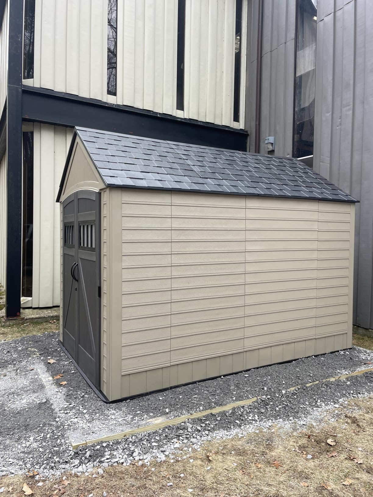 Rubbermaid Resin Outdoor Storage Shed with Floor (7 x 7 Ft) Weather Resistant, Brown Gable, Organization for Home/Backyard/Garden Tools/Lawn Mower/Bike Storage/Pool Supplies customer photo 2