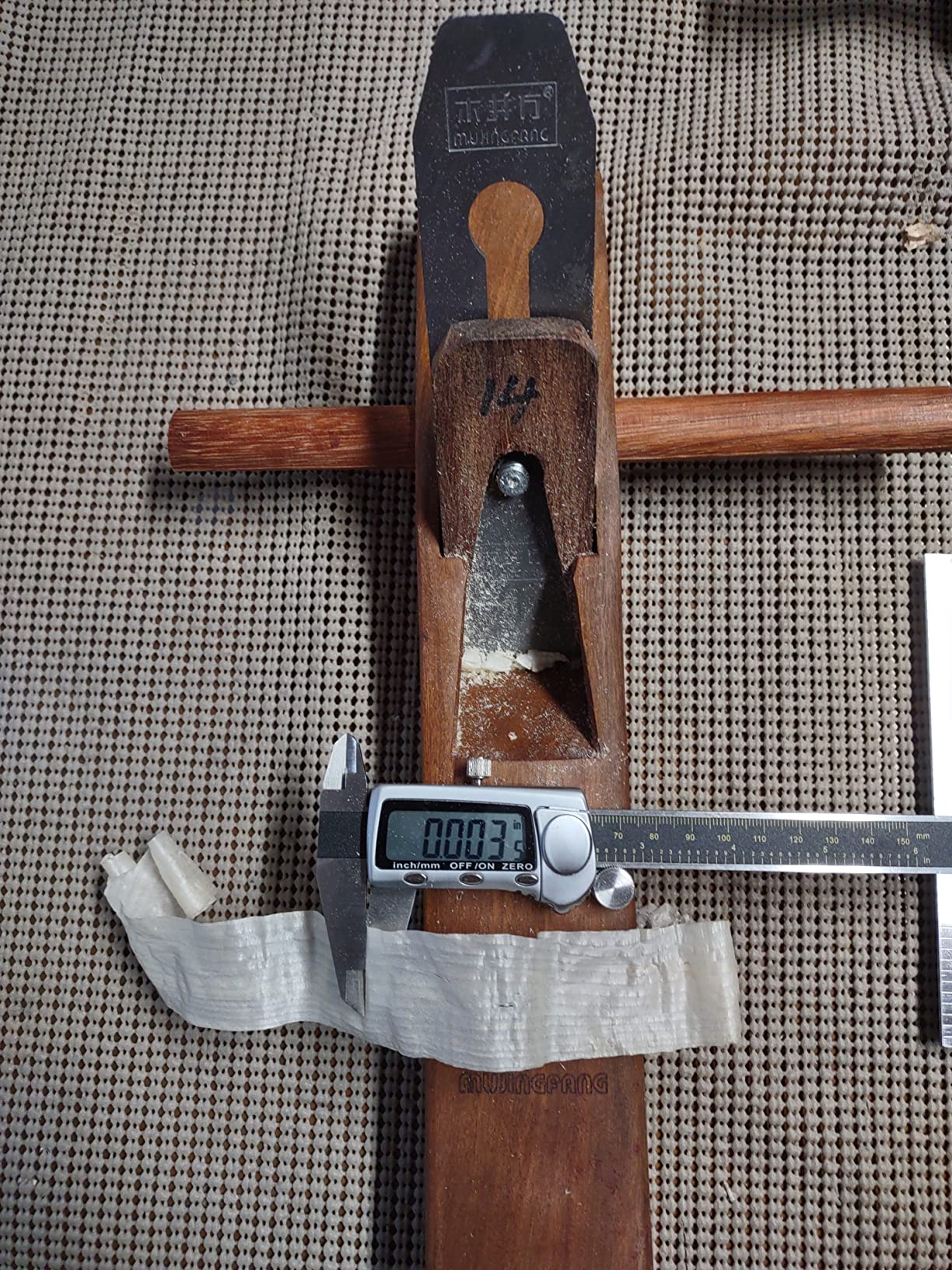 Woodworking Plane Smoothing Bench Hand Plane Wooden Carpenter Woodcraft Tool for Wood Craft, Wood Craver, Wood Working and Hand Tool (350mm) customer photo 1