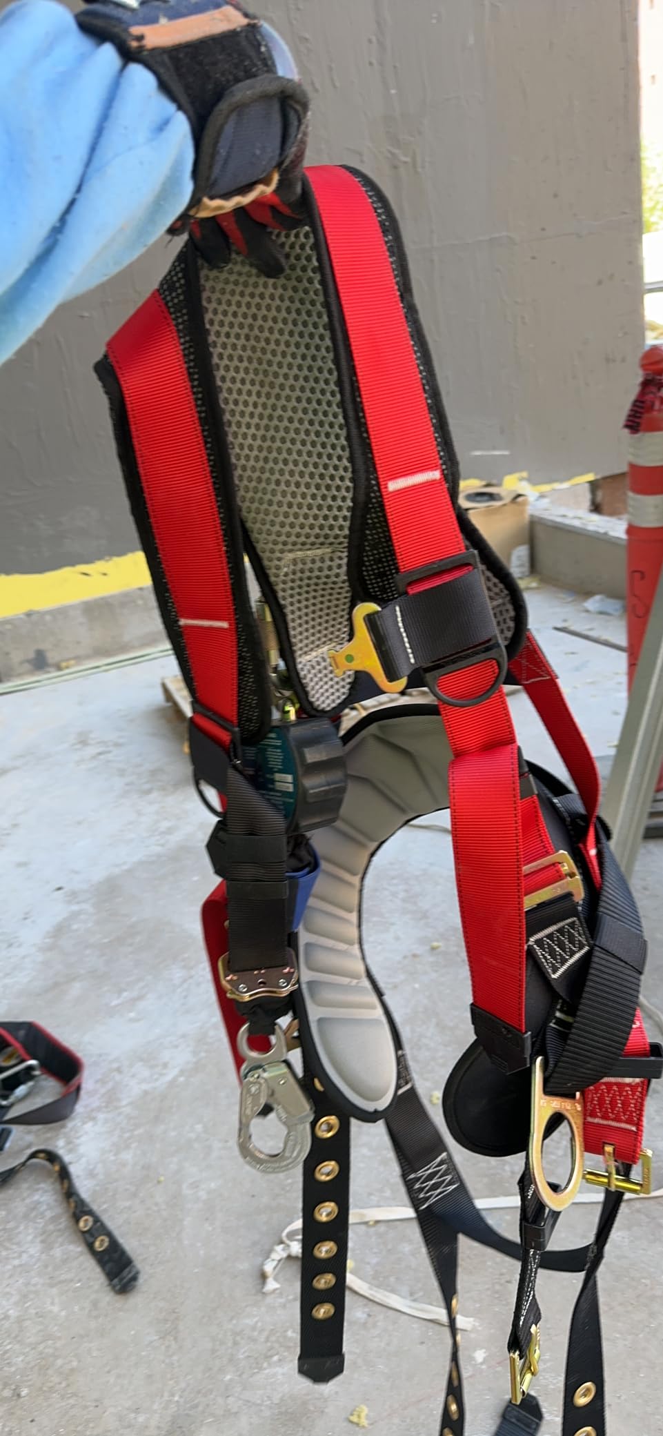 Palmer Safety Hammerhead 5pt Safety Harness Back Padded, QCB Chest, Tongue Buckel Legs Straps, Back & Side D-Rings customer photo 1