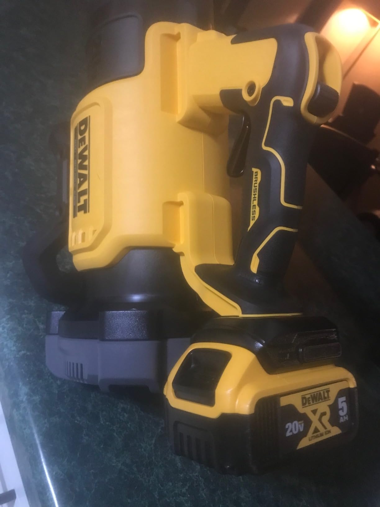 DeWalt 20V MAX XR DCBL722B Cordless Leaf Blower, 125-MPH 450-CFM (Tool Only) customer photo 1