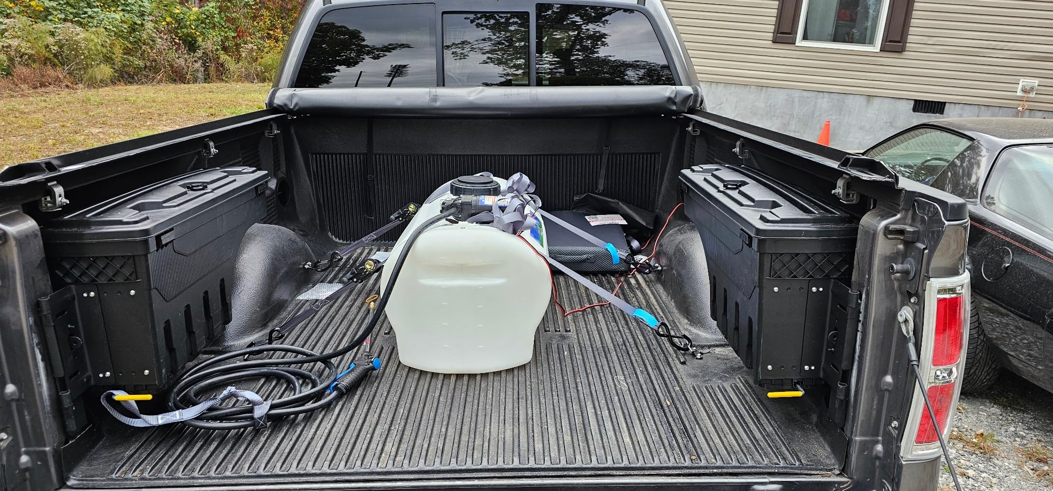 Master Mfg 25-Gallon Deluxe UTV & ATV Spot Sprayer - 2.2GPM, 70PSI Max for Fertilizer, Weed & Pest customer photo 1