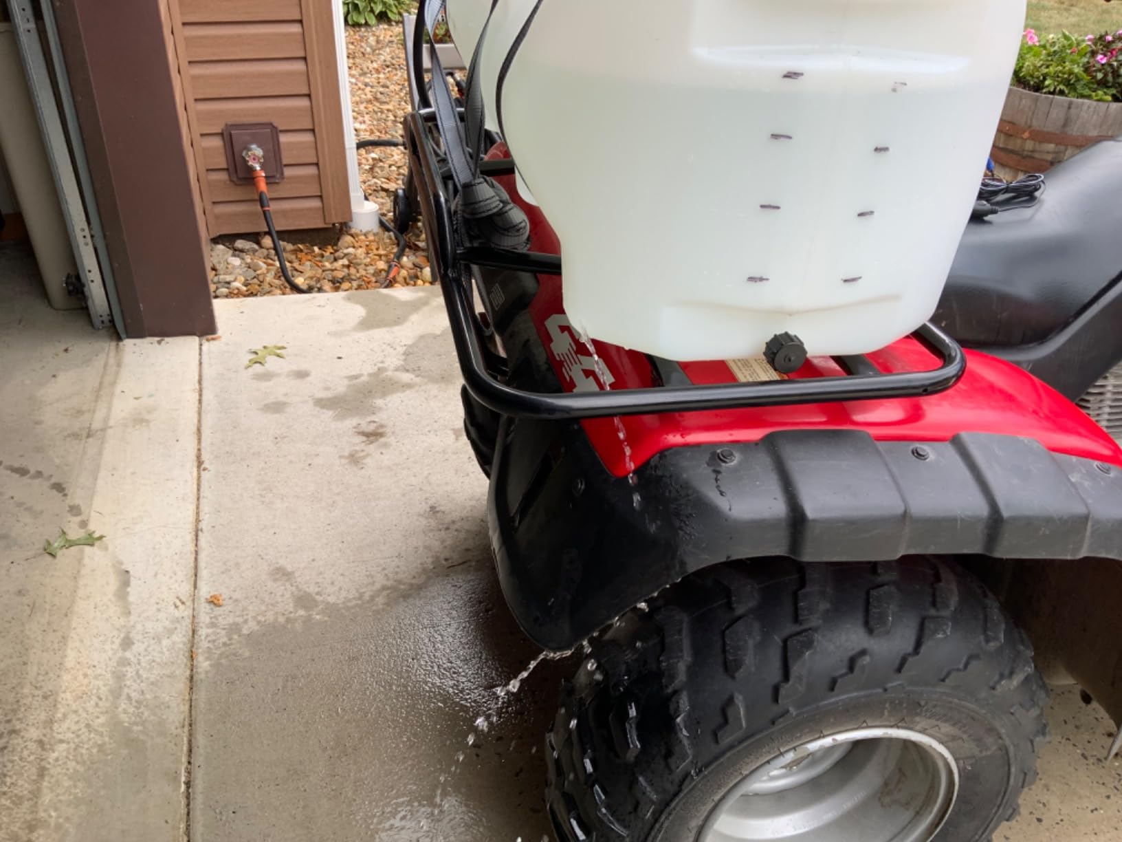 Master Mfg 25-Gallon Deluxe UTV & ATV Spot Sprayer - 2.2GPM, 70PSI Max for Fertilizer, Weed & Pest customer photo 2