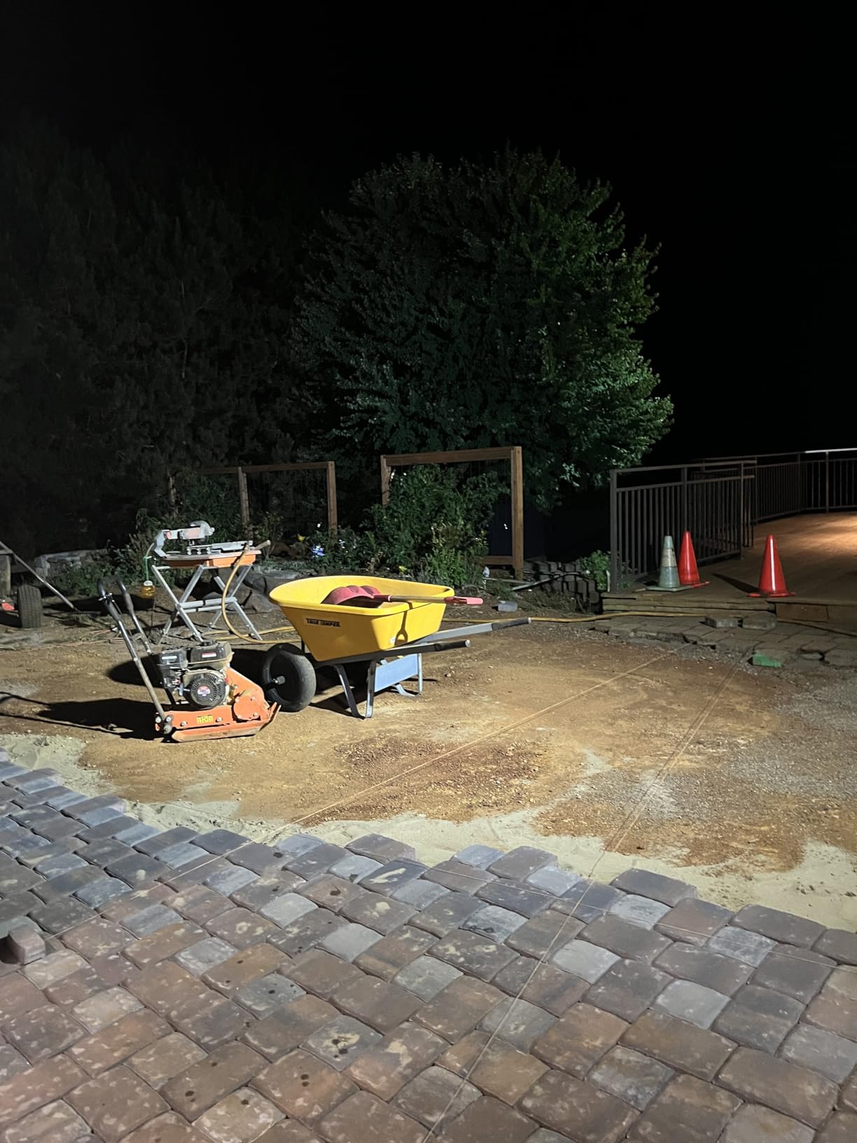 SuperHandy Plate Compactor Rammer 7 HP Gas Engine 4200-Pounds of Compaction Force Rammer Jumping Jack Tamper 20 x 15 Inch Plate for Paving Landscapes Sidewalks Patios EPA/CARB Compliant customer photo 1