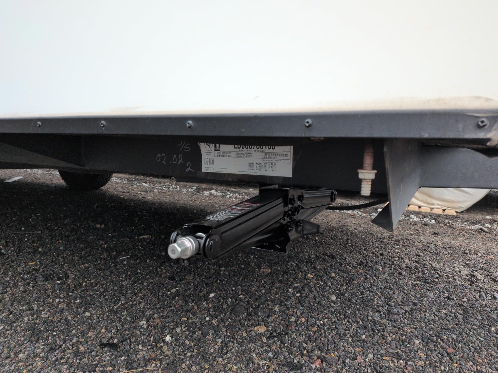 ROCKMAN RV Camper Trailer Stabilizer Leveling Scissor Jacks w/Socket & Level 24