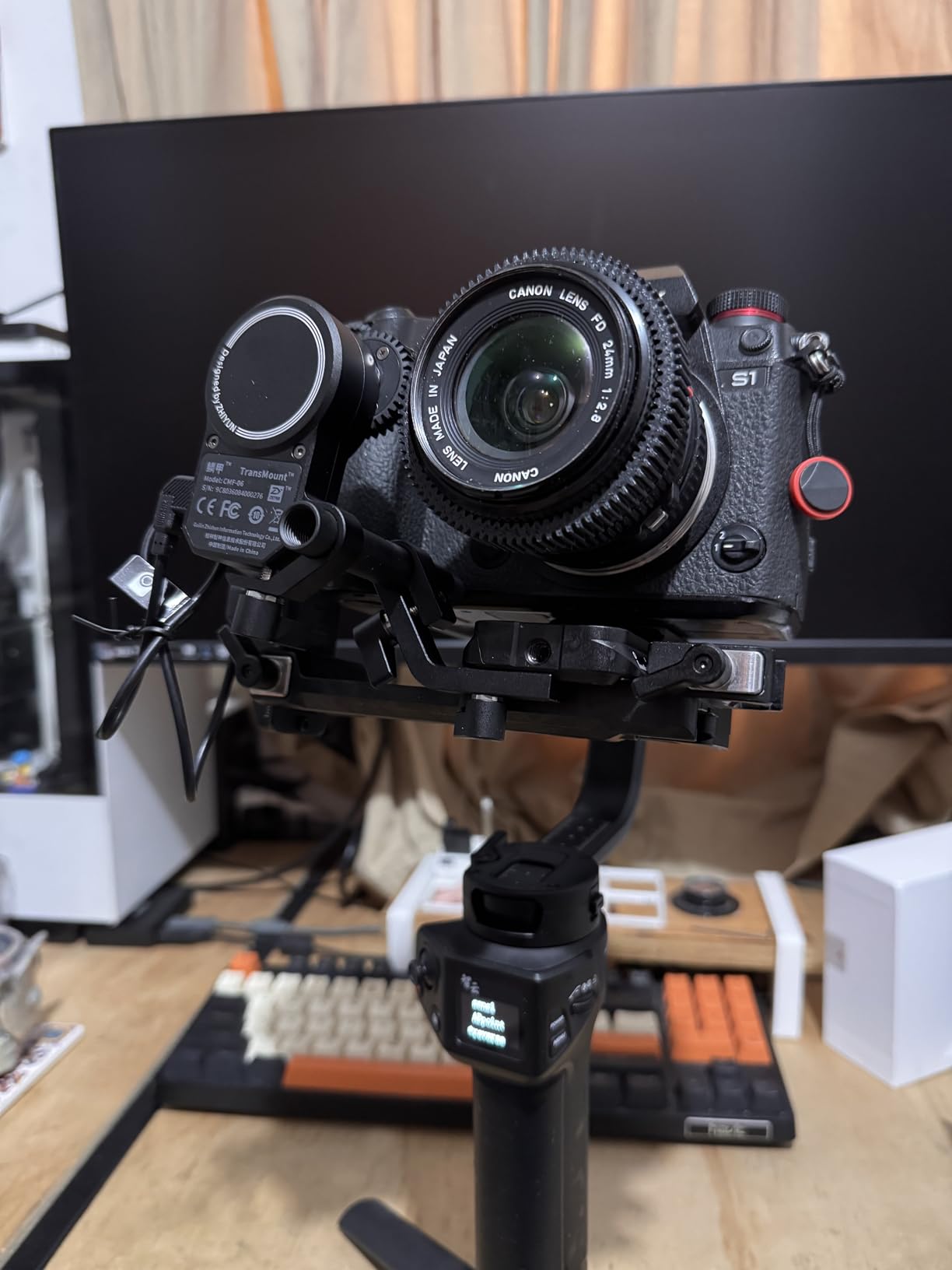 Zhi yun [Official] TransMount Servo Follow Focus Focus/Zoom Controller (CMF-06 Max) for Crane 2S WEEBILL LAB, Crane 3 LAB, Weebill S customer photo 1