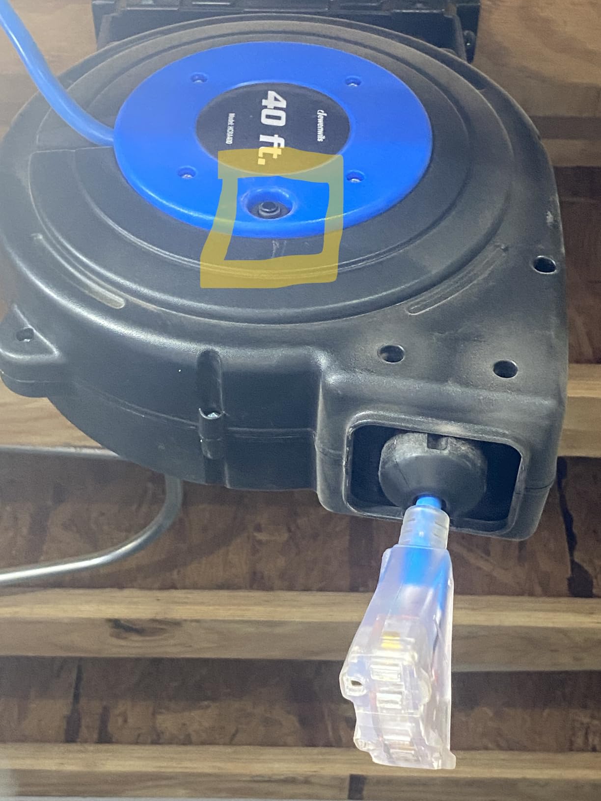 DEWENWILS Heavy Duty Cord Reel, 40FT Retractable Extension Power Cord, 12AWG/3C SJTOW, 3-Lighted Triple Outlets, 15A Circuit Breaker, Wall/Ceiling Mounted, Adjustable Stopper UL Listed, Blue,1 Box customer photo 1