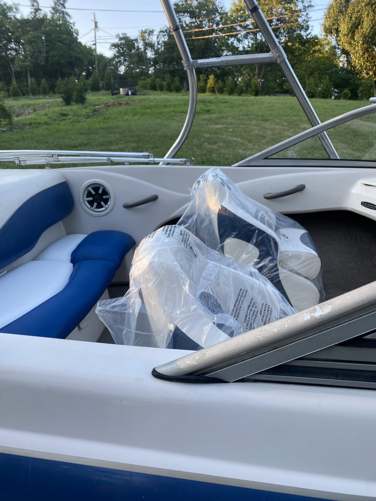 MSC Captain Boat Seat (White/Charcoal) customer photo 1